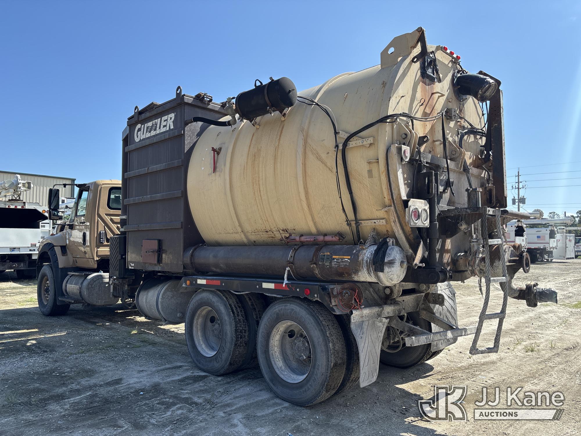2013 International WorkStar 7600