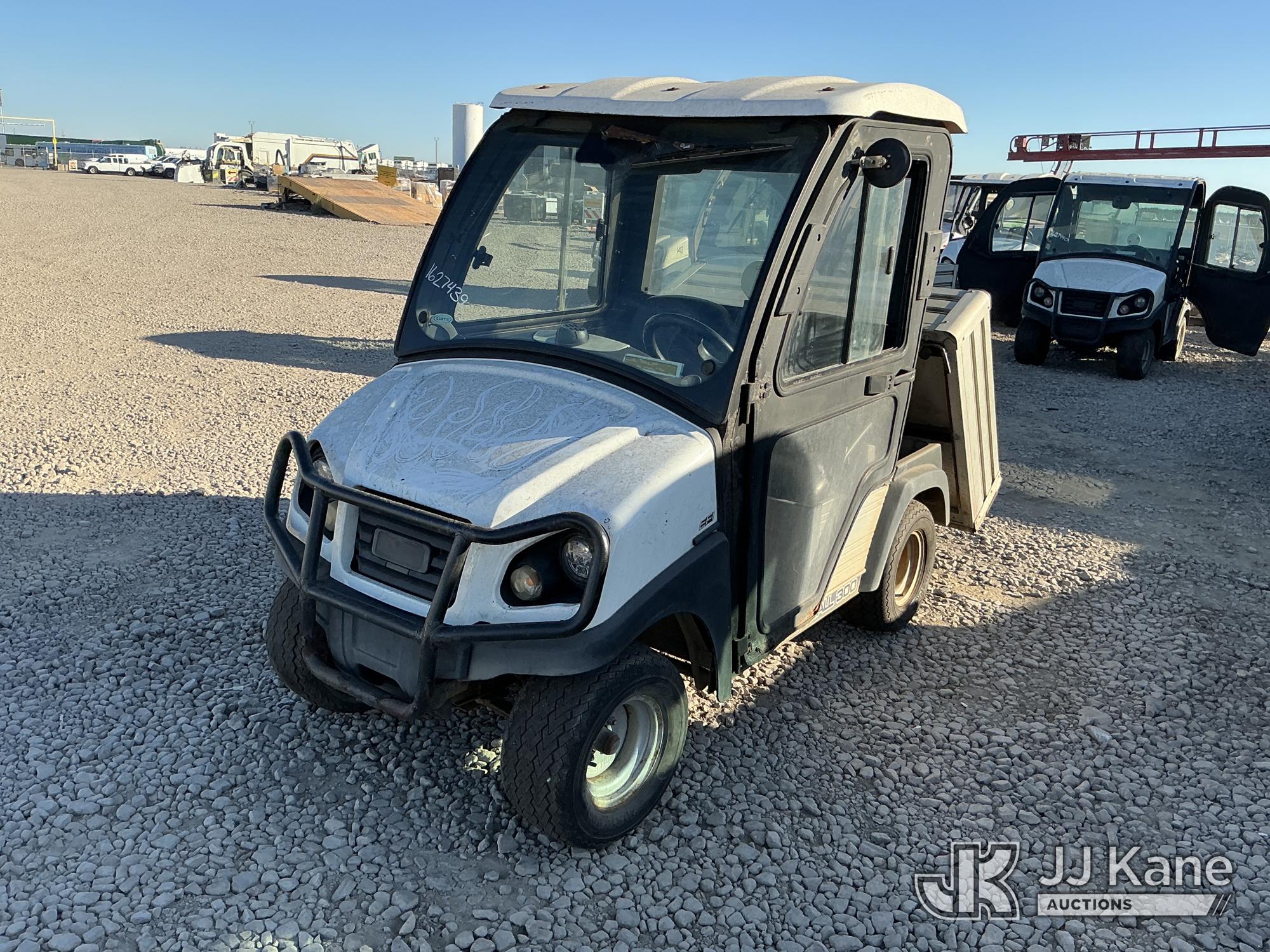 Photo of Club Car Carryall 300
