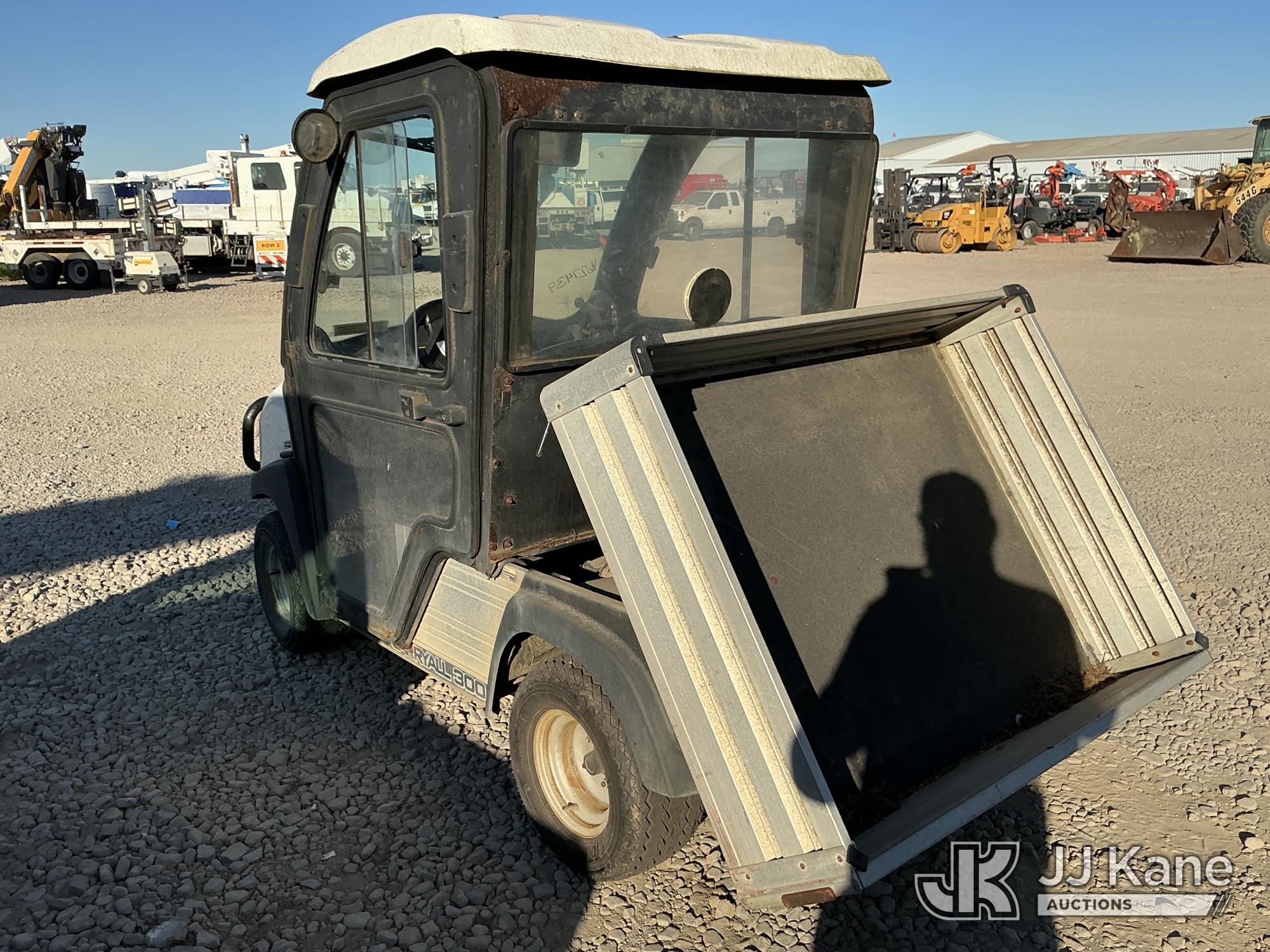 0 Club Car CARRYALL 300