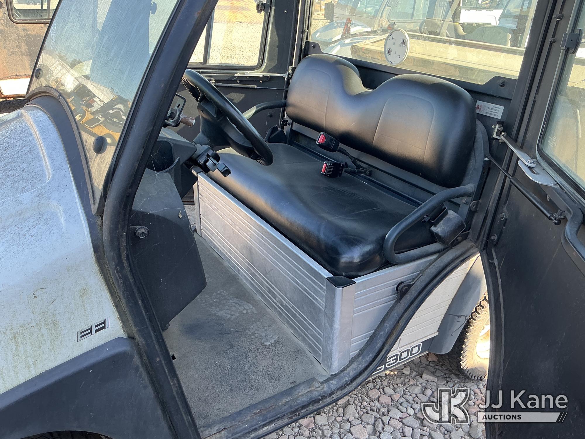 0 Club Car CARRYALL 300