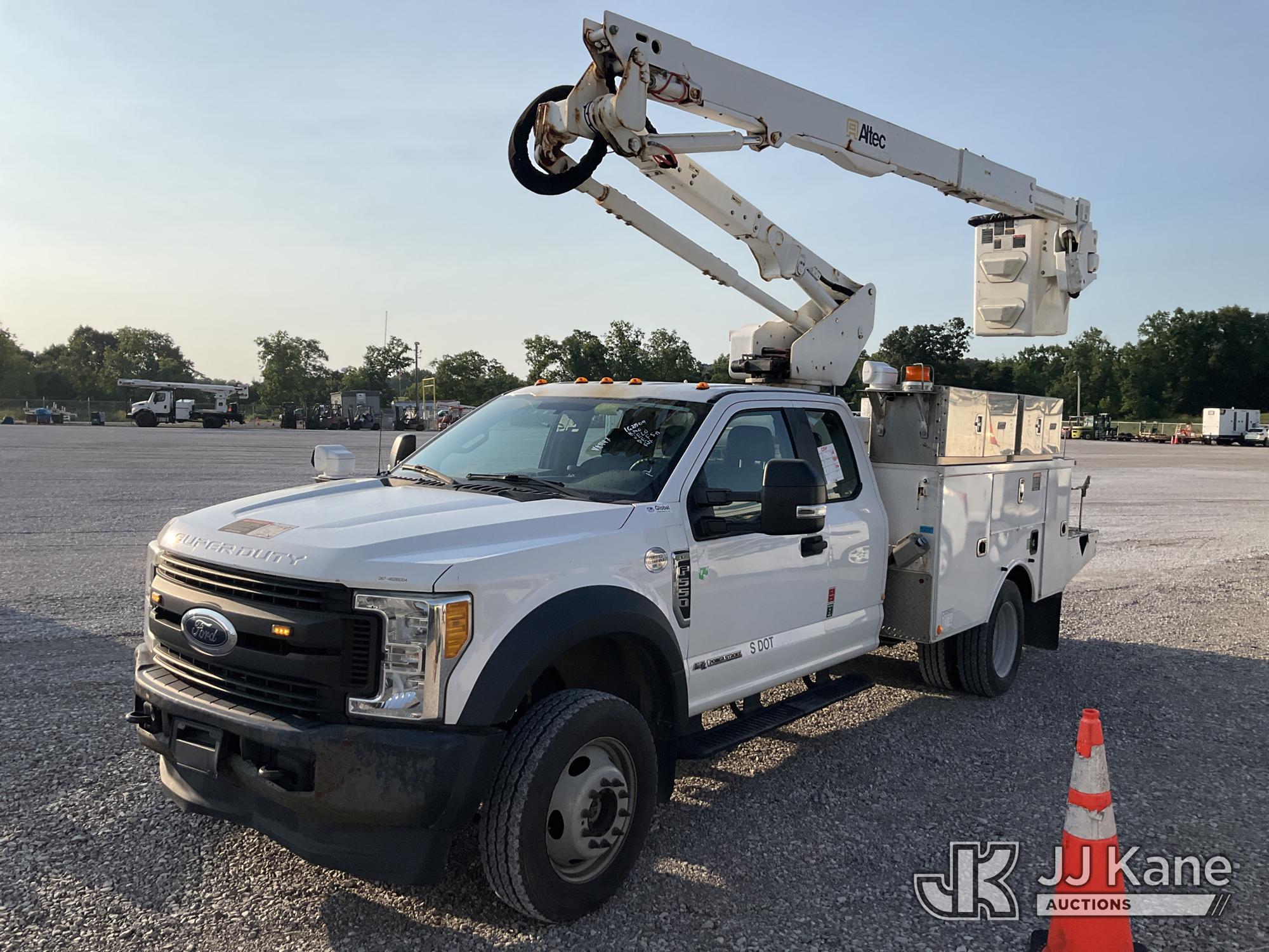 Photo of a 2017 Ford F-550