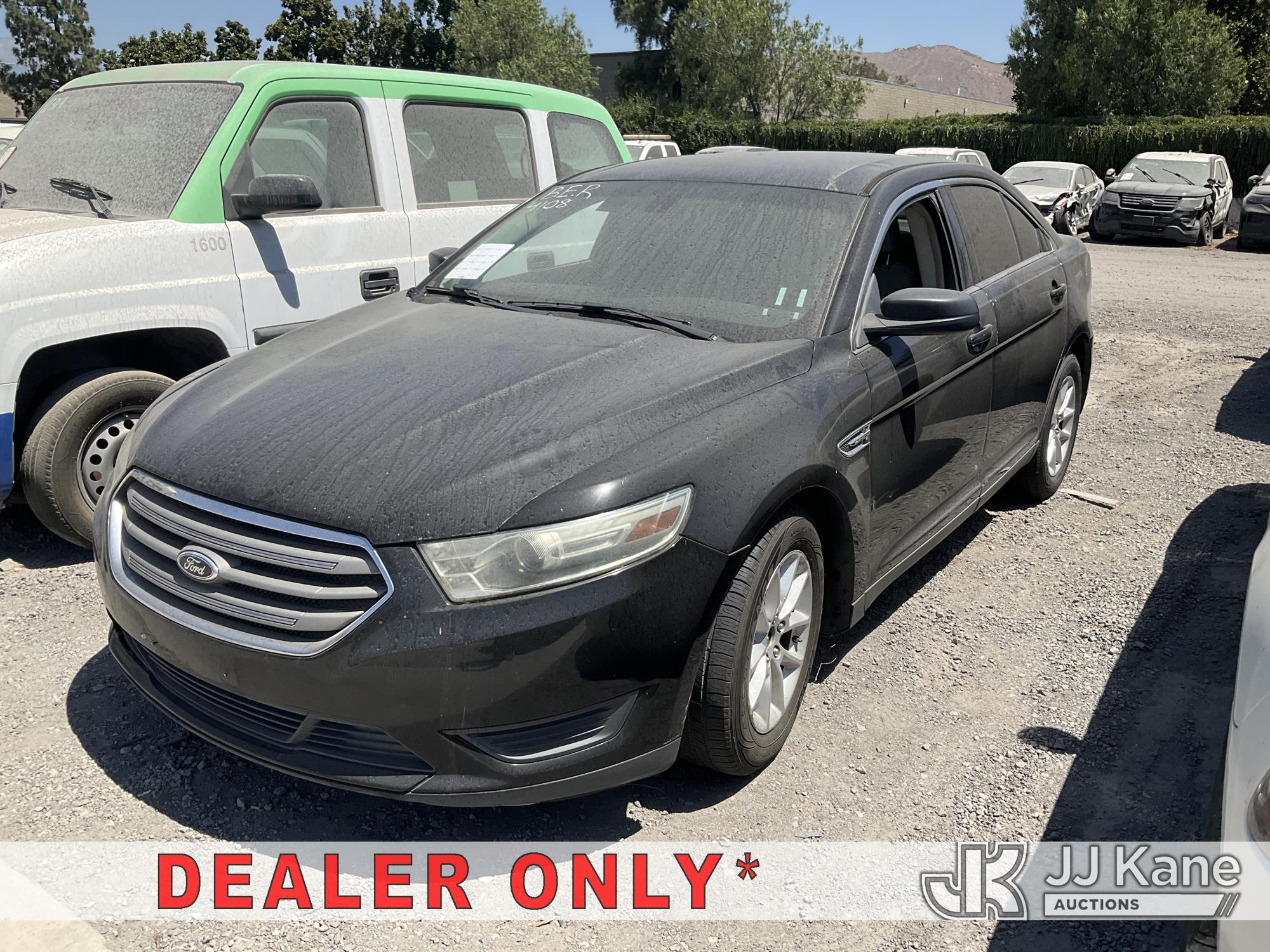 2013 Ford Taurus SE FWD 4-Door Sedan