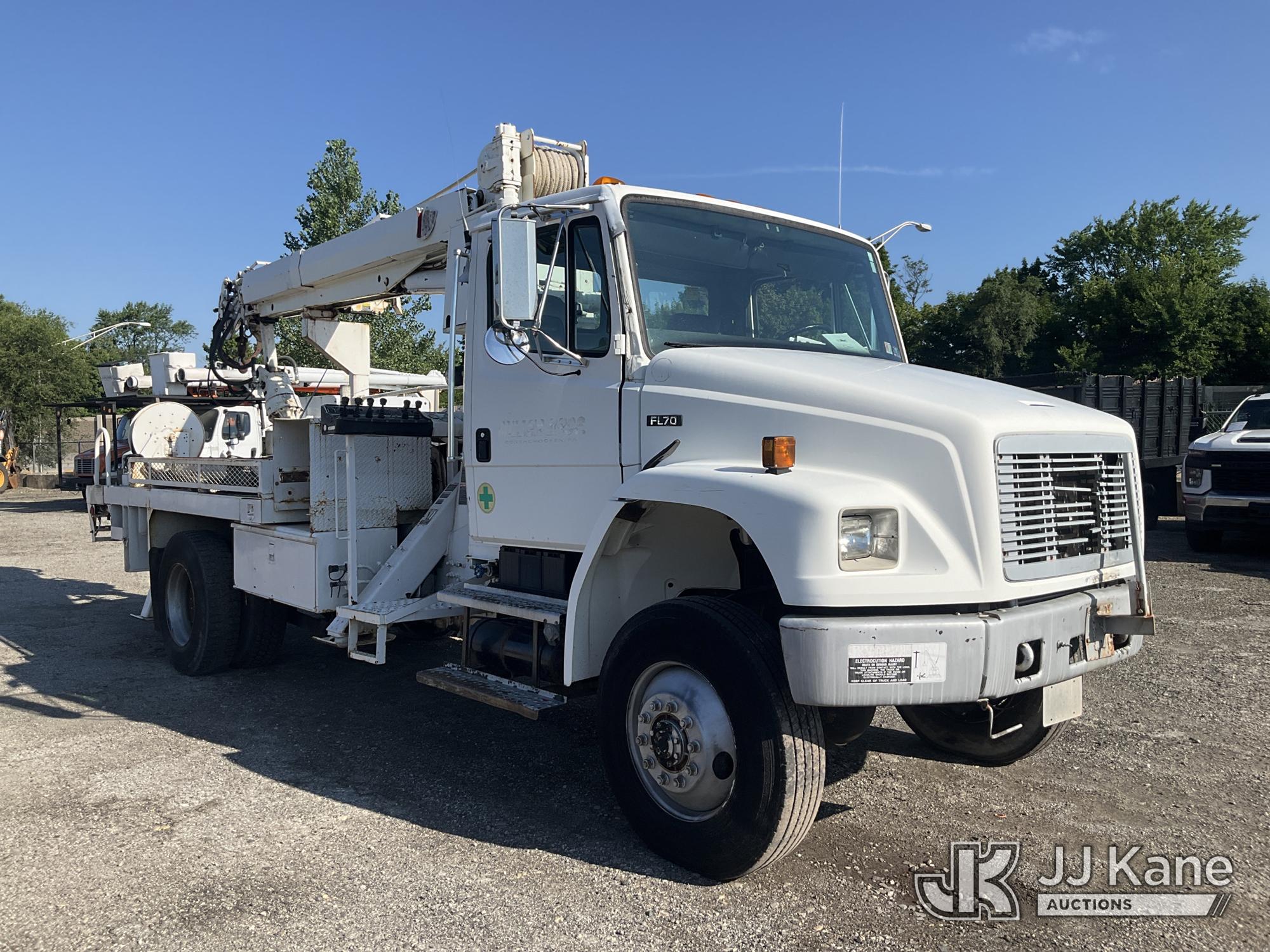 2001 Freightliner FL70