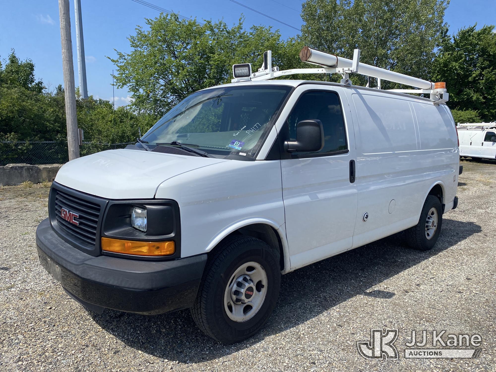 2015 GMC Savana G3500 Cargo Van