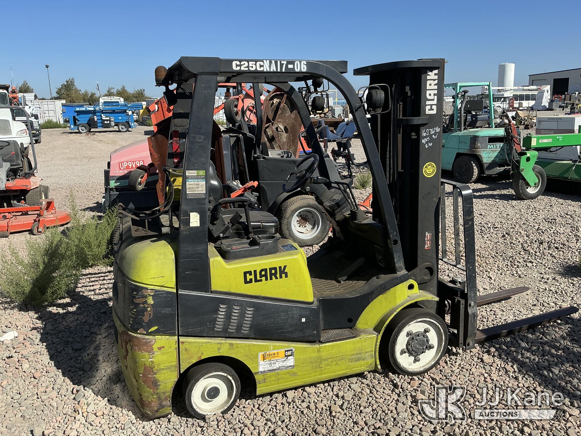 2017 Clark C25CL