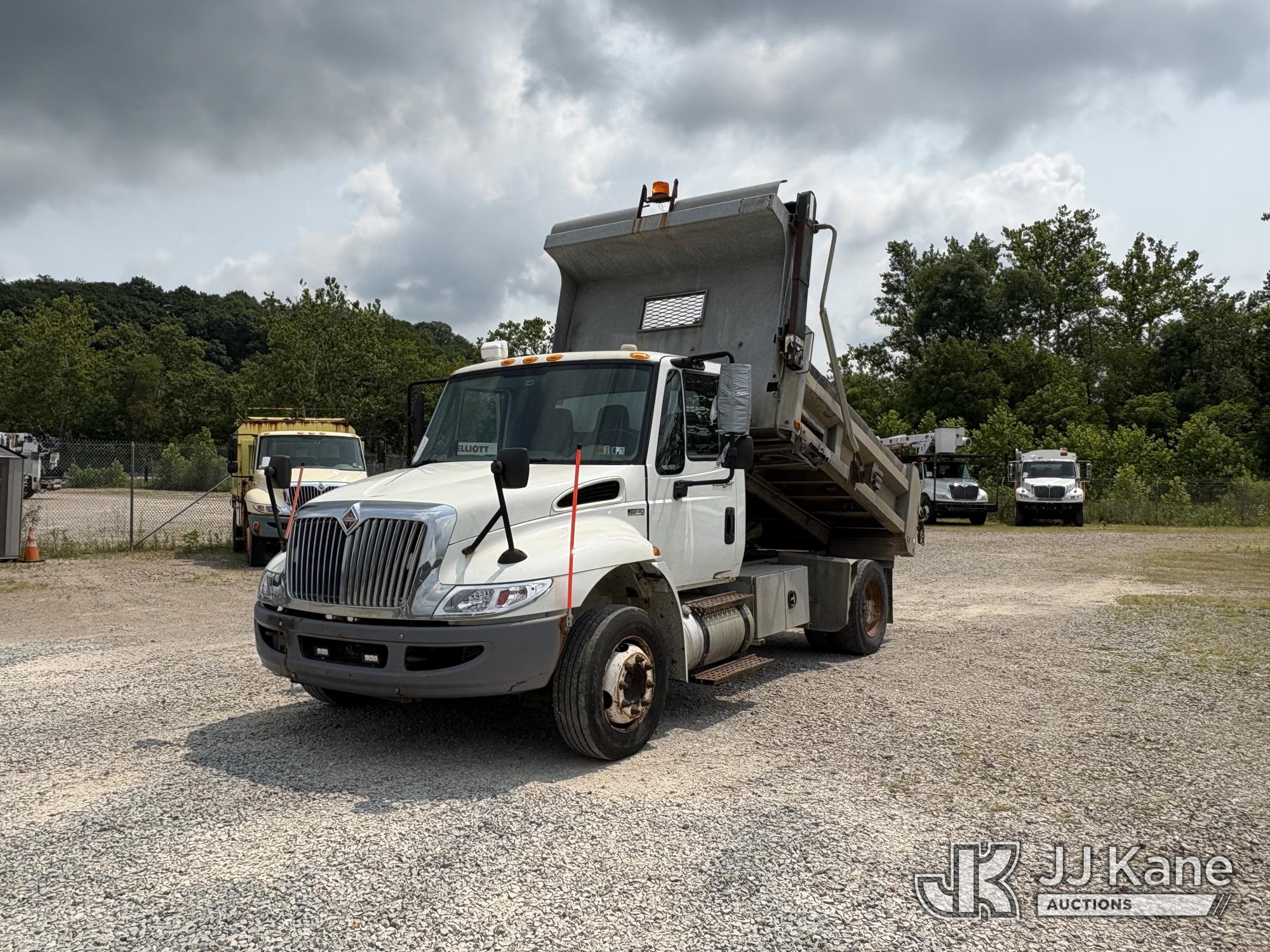 2011 International 4300 LP