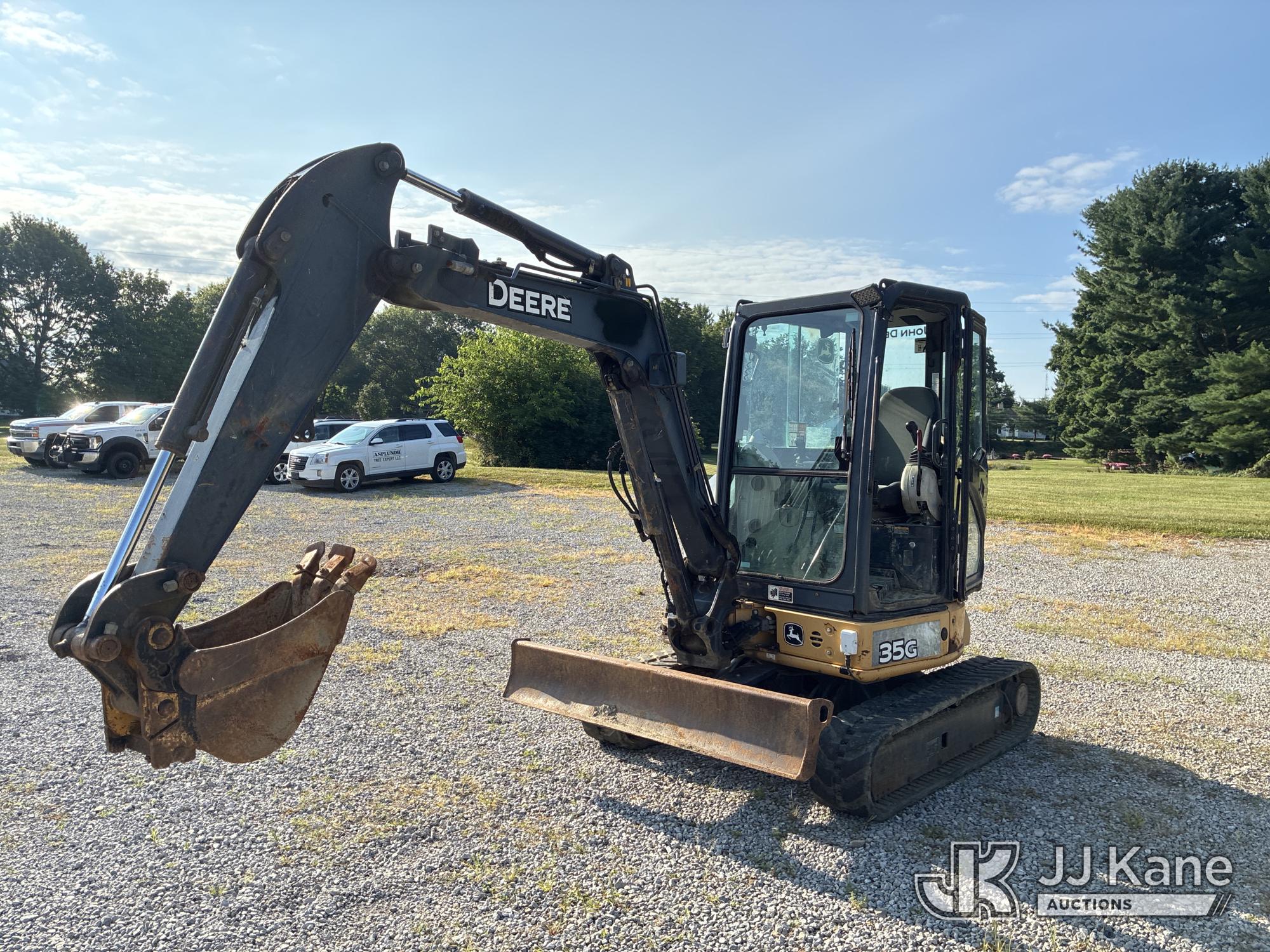 Photo of a 2014 John Deere 35D