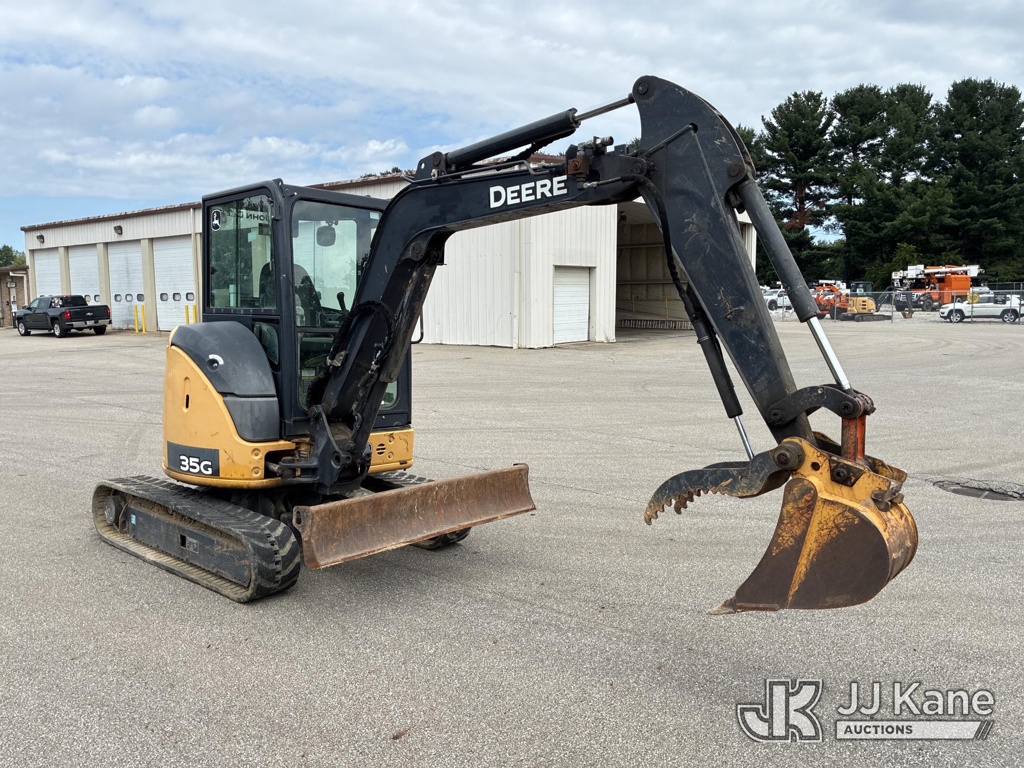 2015 John Deere 35G
