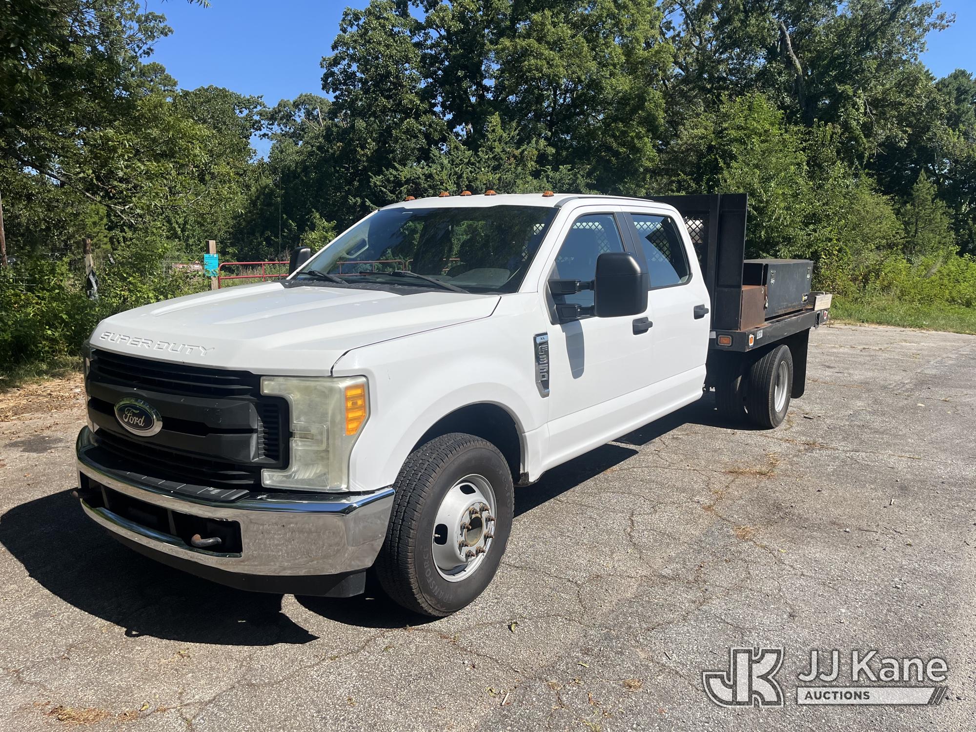 Photo of a 2017 Ford F-350 SD
