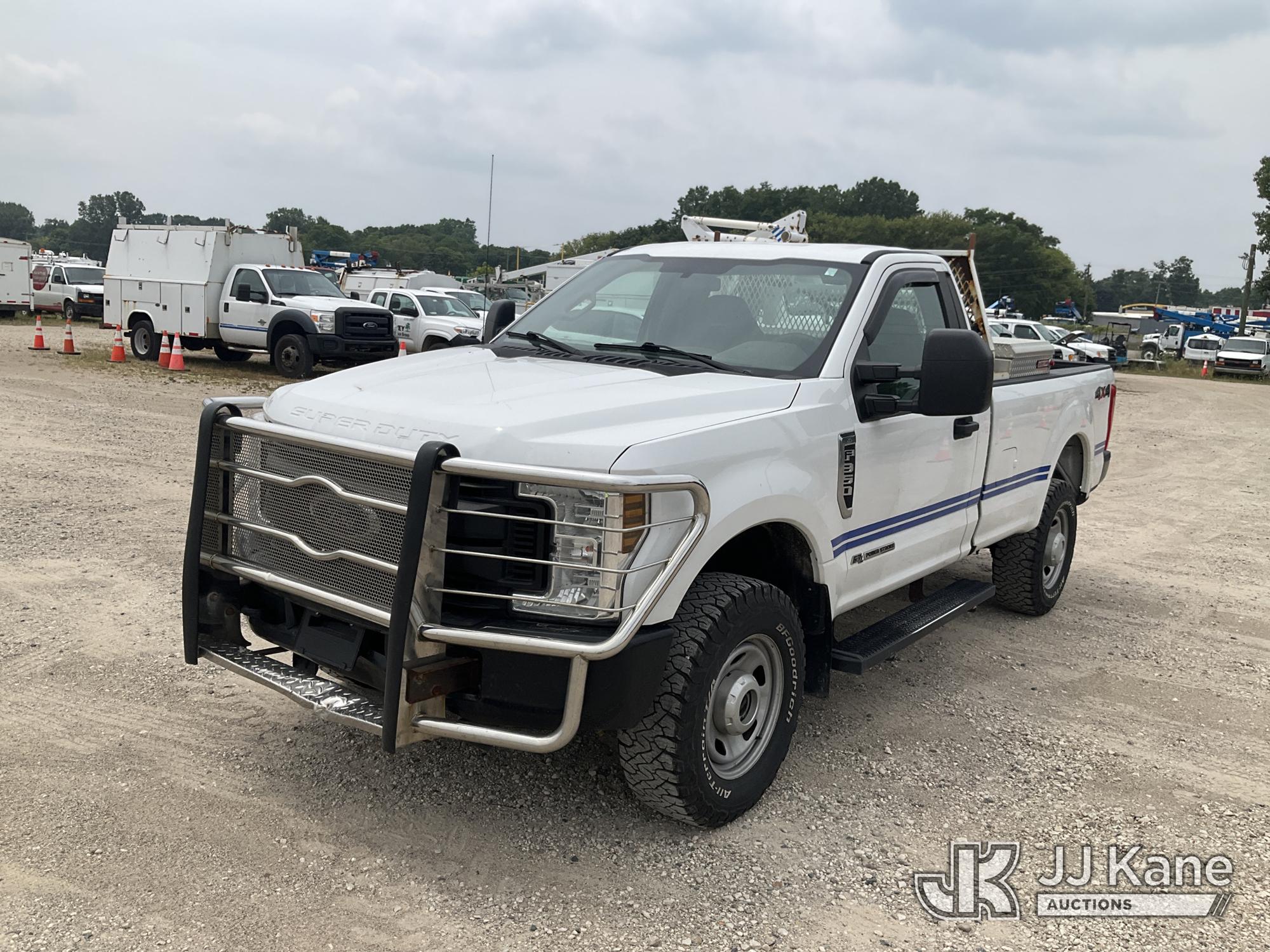 Photo of a 2019 Ford F-350 SD