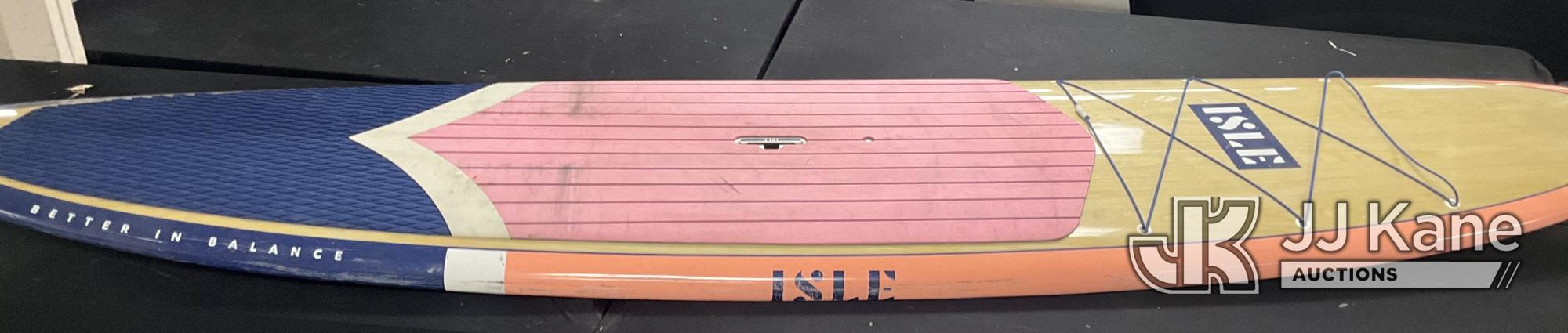 Paddle Board (Used) NOTE: This unit is being sold AS IS/WHERE IS via Timed Auction and is located in Jurupa Valley