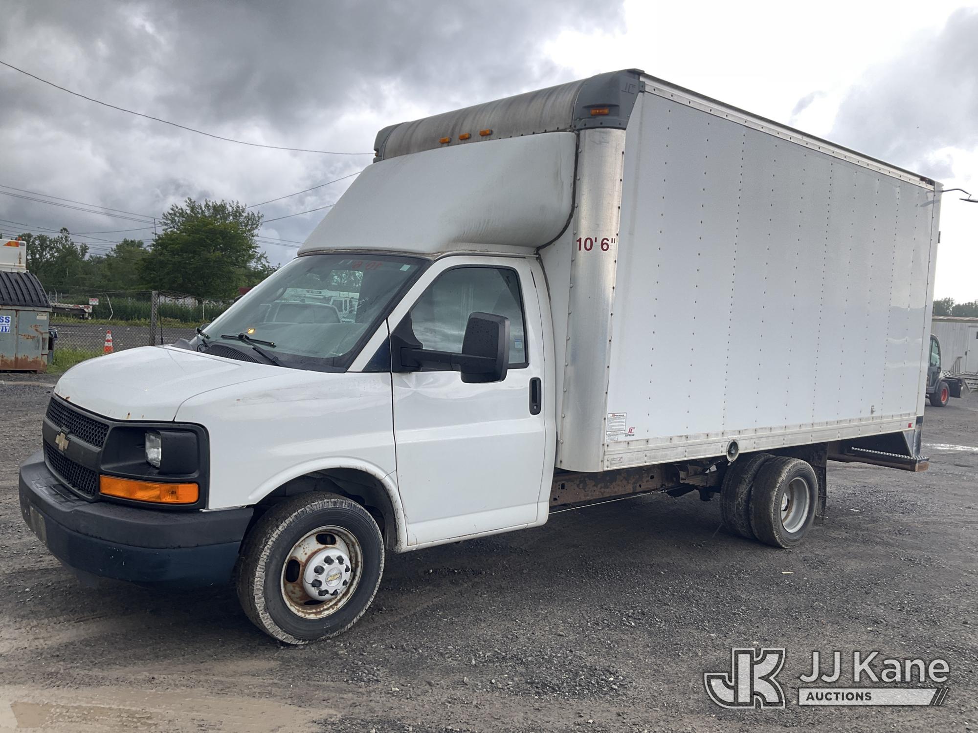 Photo of a 2015 Chevrolet Express G3500