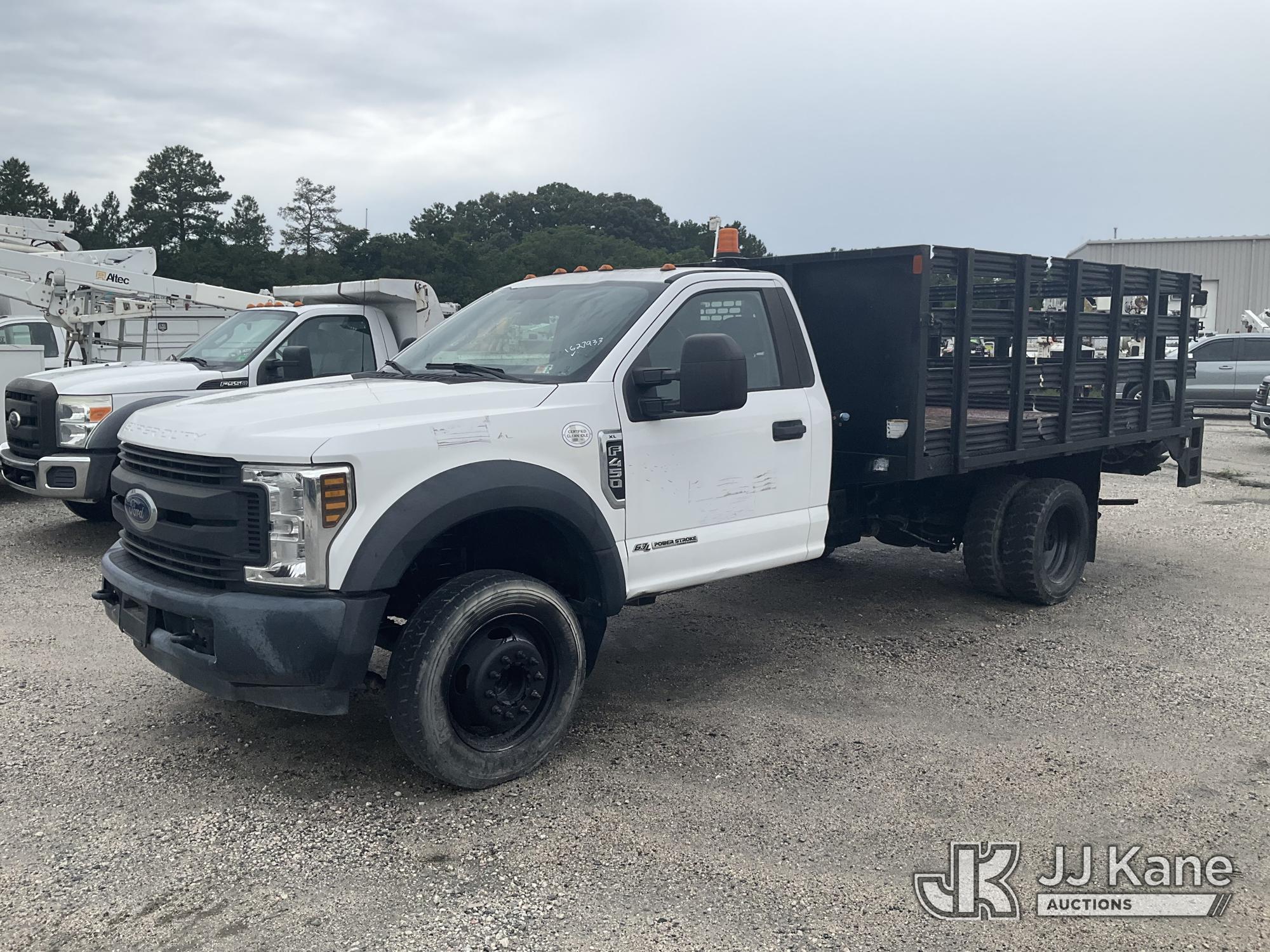 Photo of a 2018 Ford F-450 SD