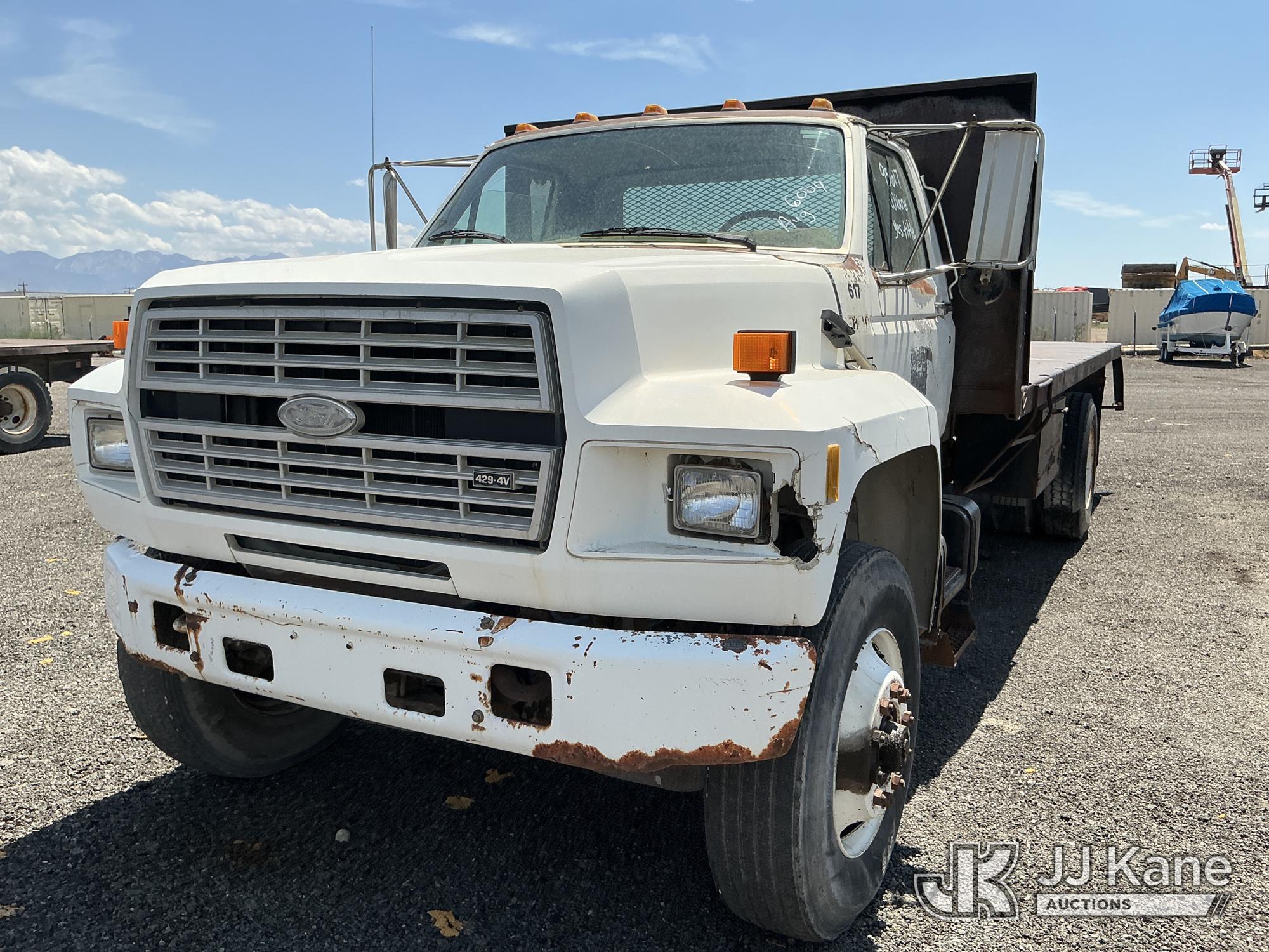 Photo of a 1990 Ford F800