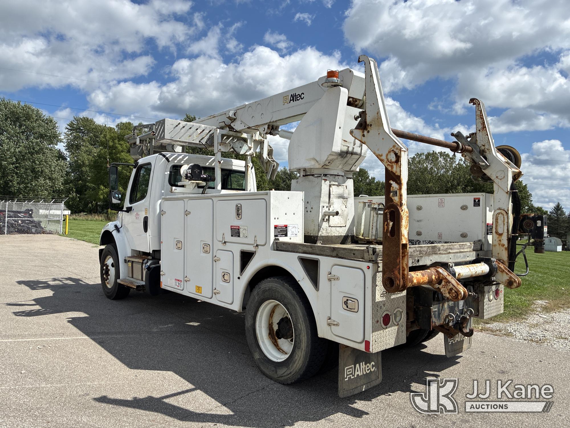2018 Freightliner M2-106