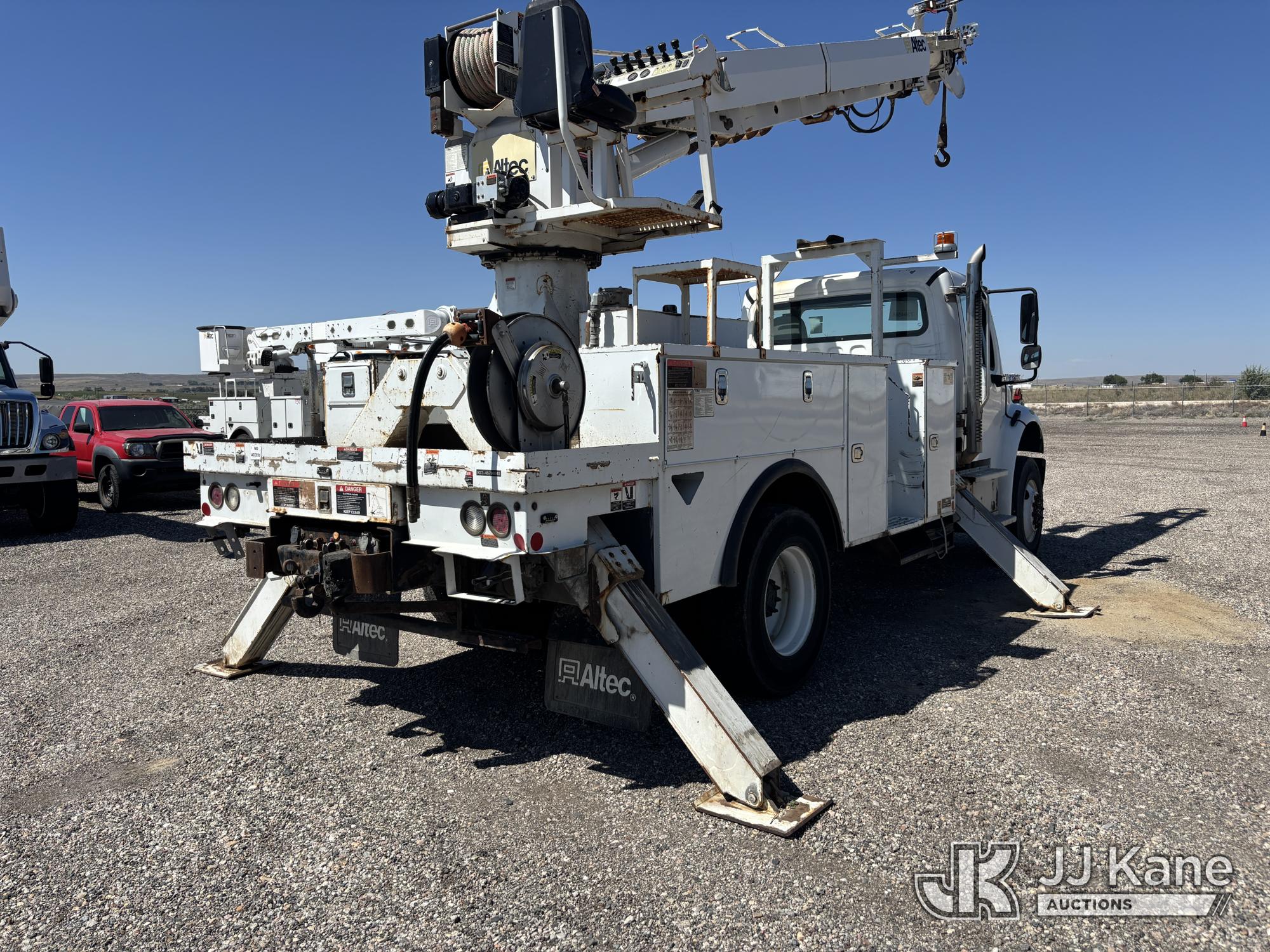 2018 Freightliner M2-106