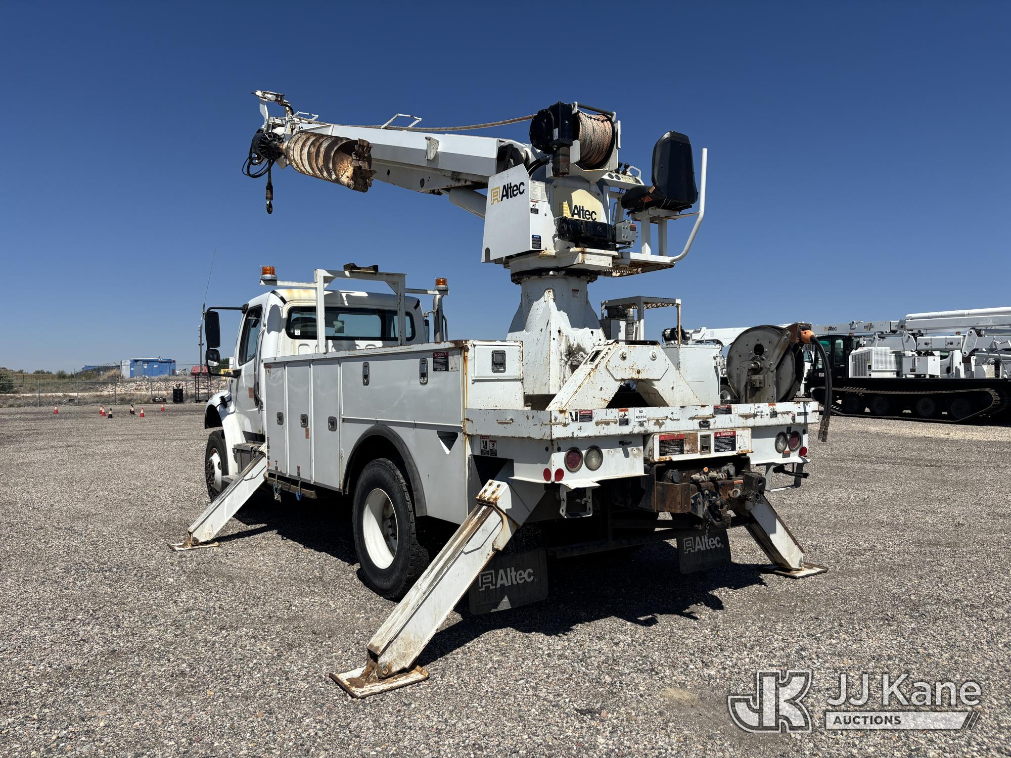 2018 Freightliner M2-106