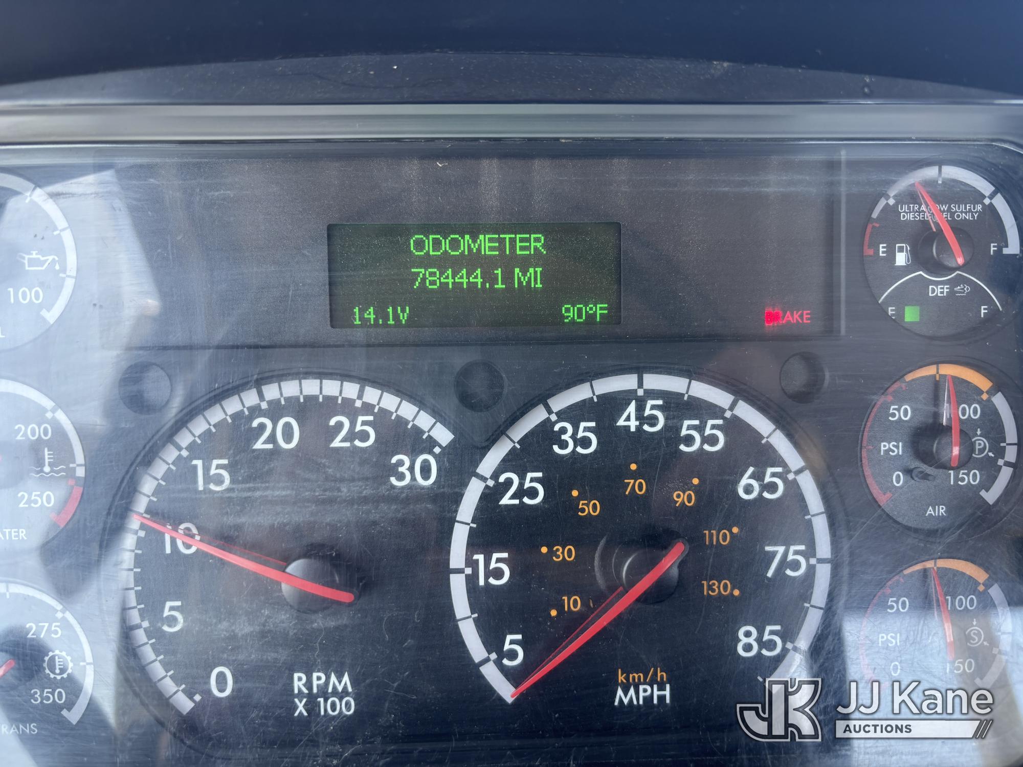 2018 Freightliner M2-106