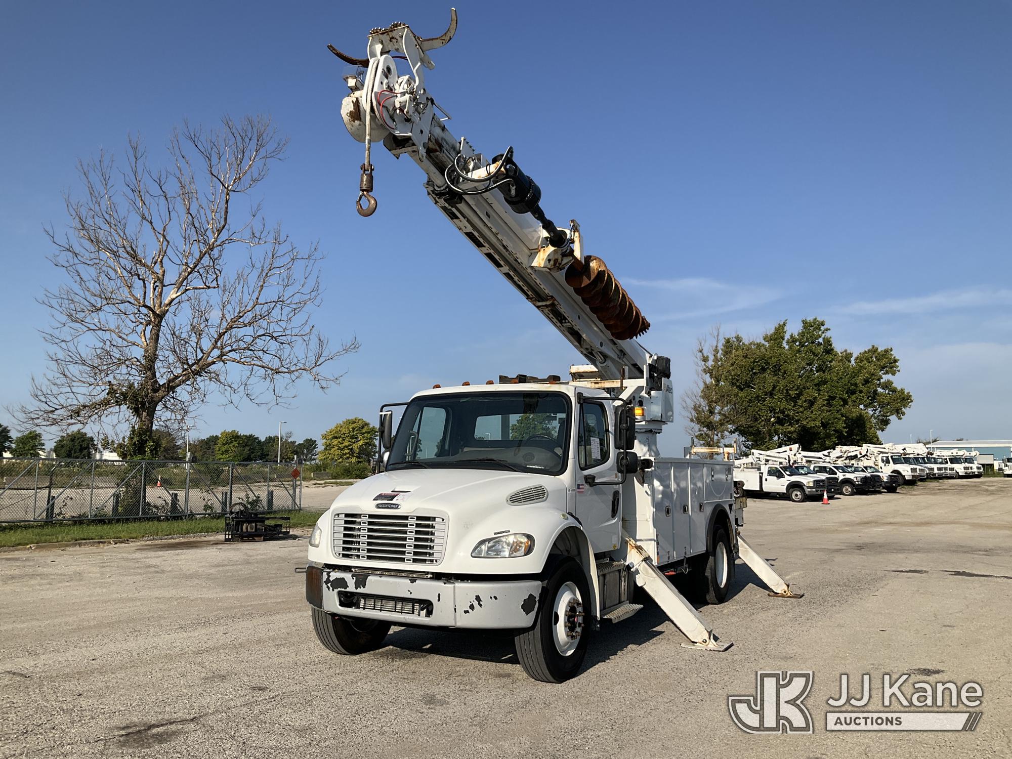 Altec DM47B-TR, Digger Derrick rear mounted on 2020 Freightliner M2-106 Utility Truck