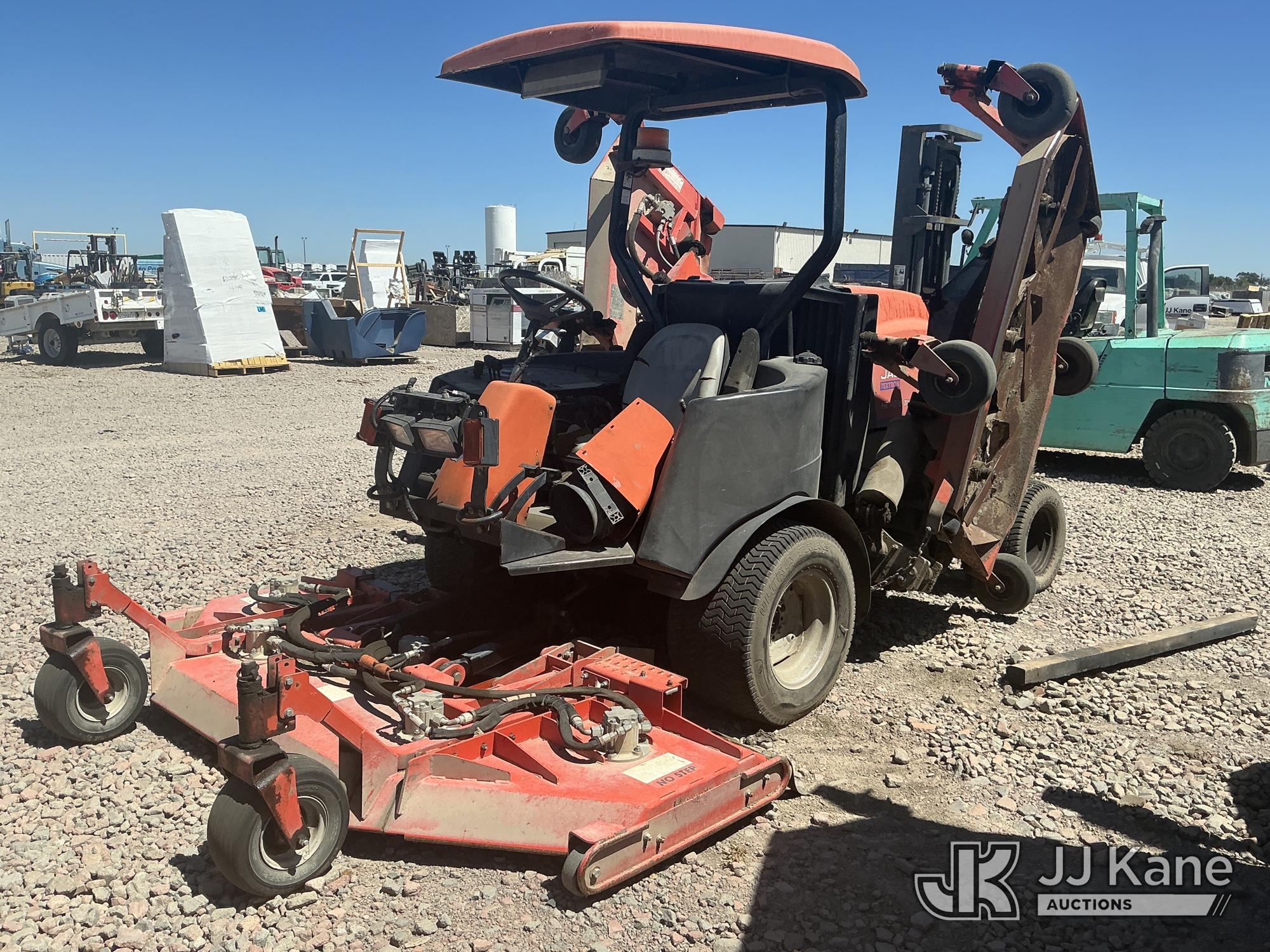 Photo of a  Jacobsen HR 9016