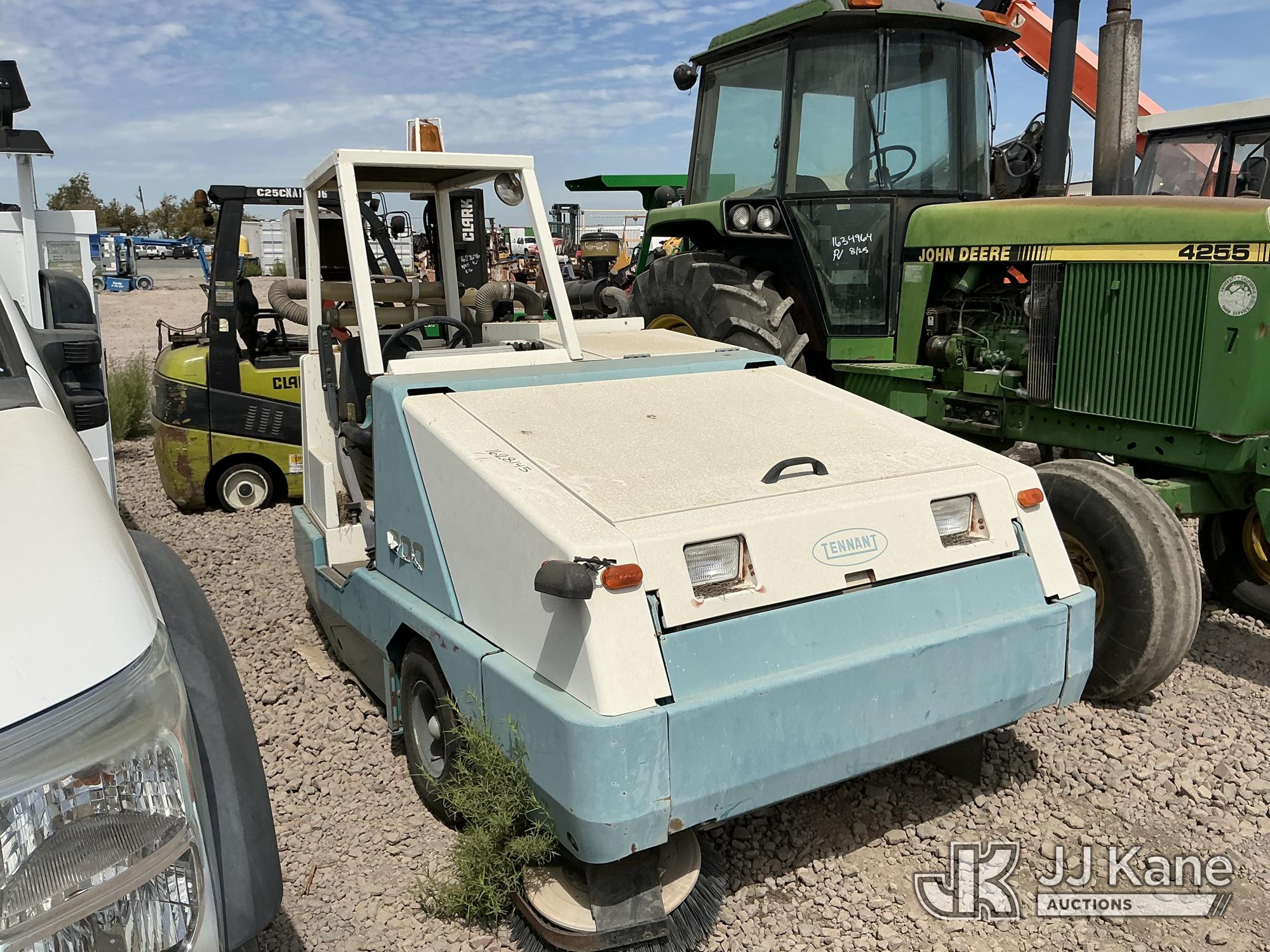 Tennant 800 Sweeper