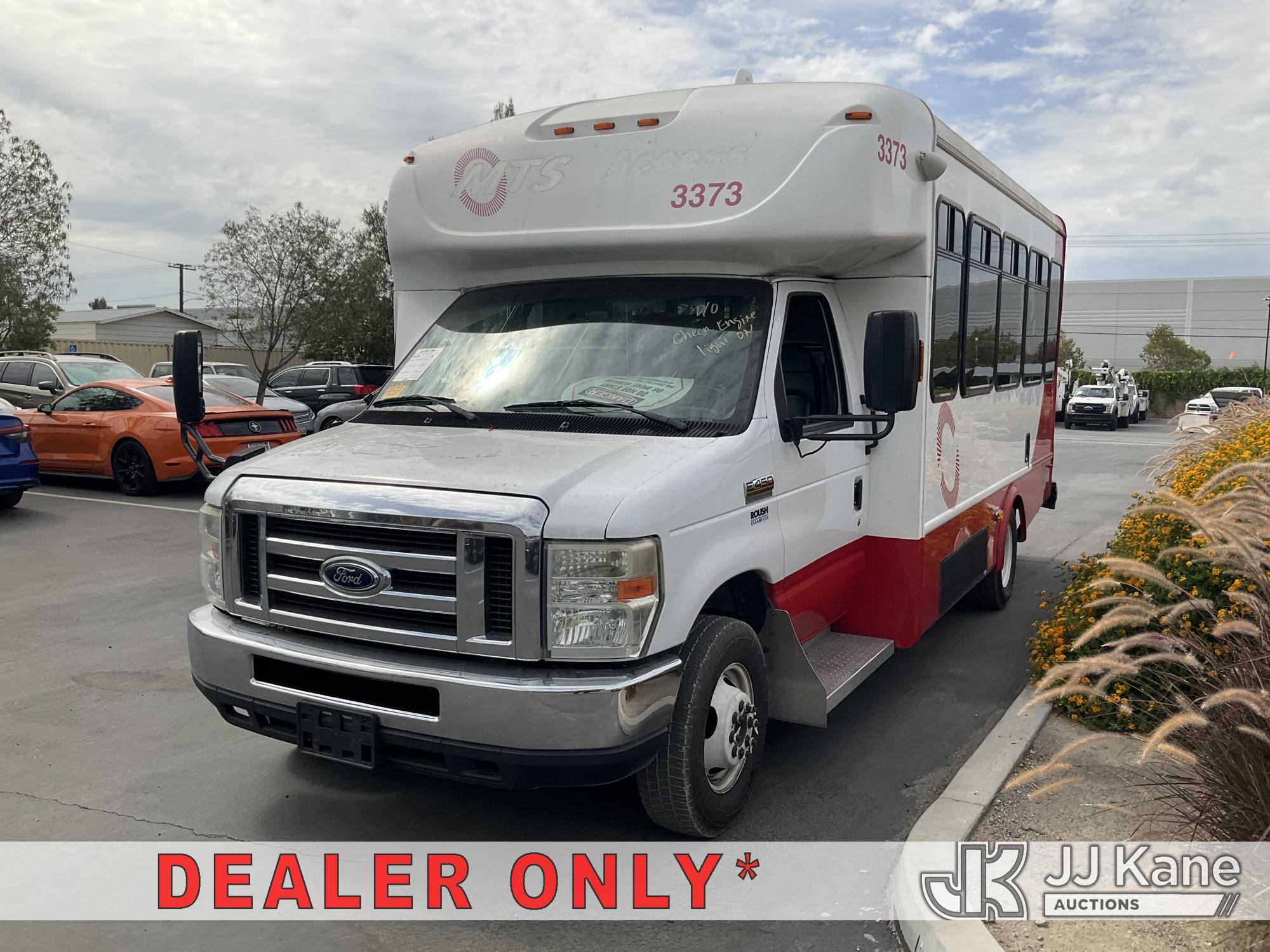Photo of a 2016 Ford Econoline