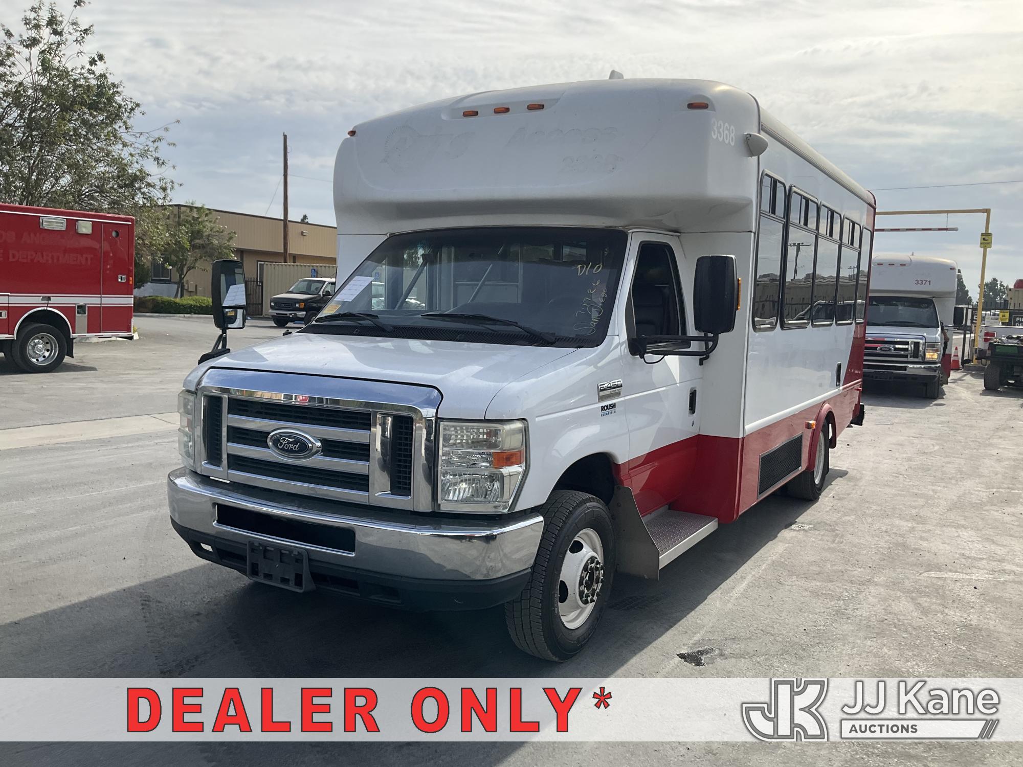 Photo of a 2016 Ford Econoline E-450