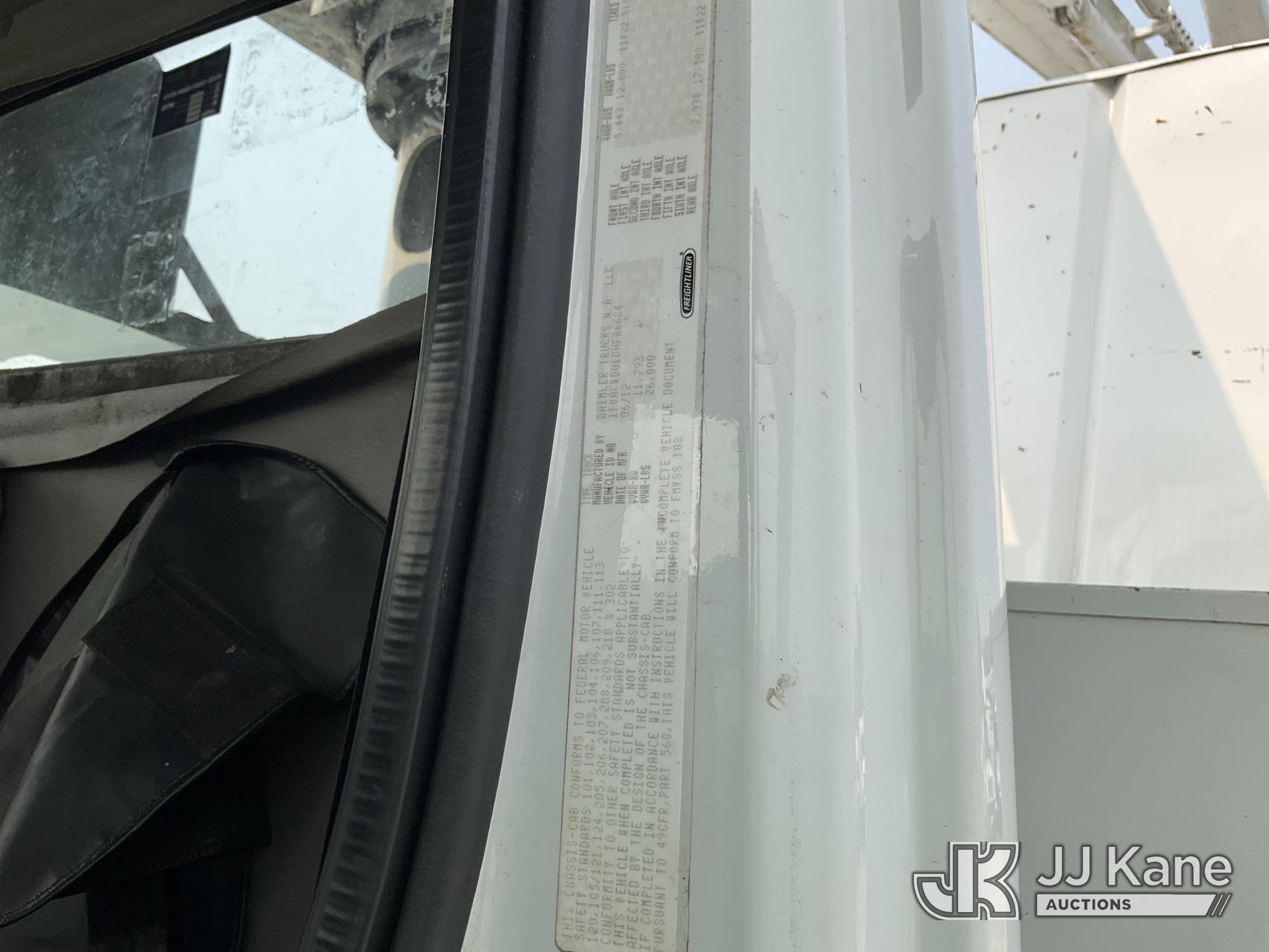 2013 Freightliner M2 106