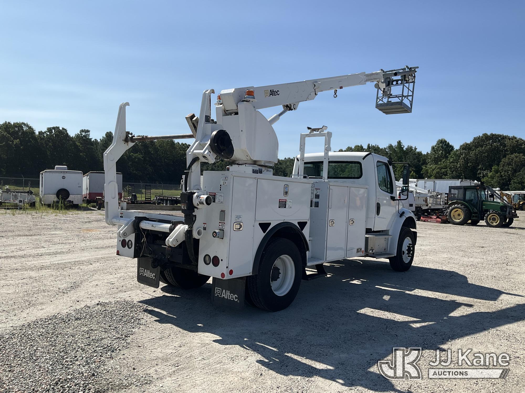 2019 Freightliner M2 106