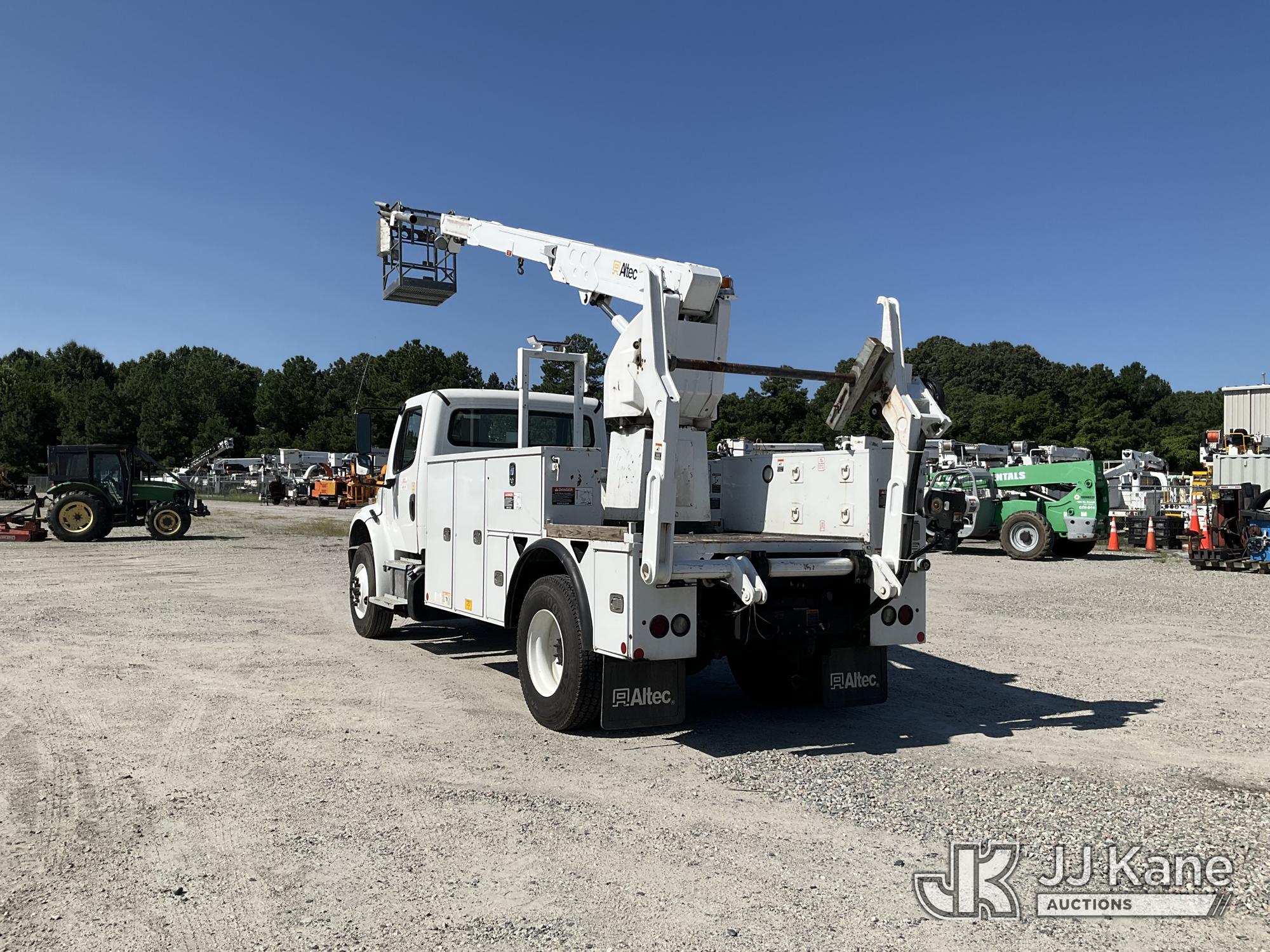 2019 Freightliner M2 106