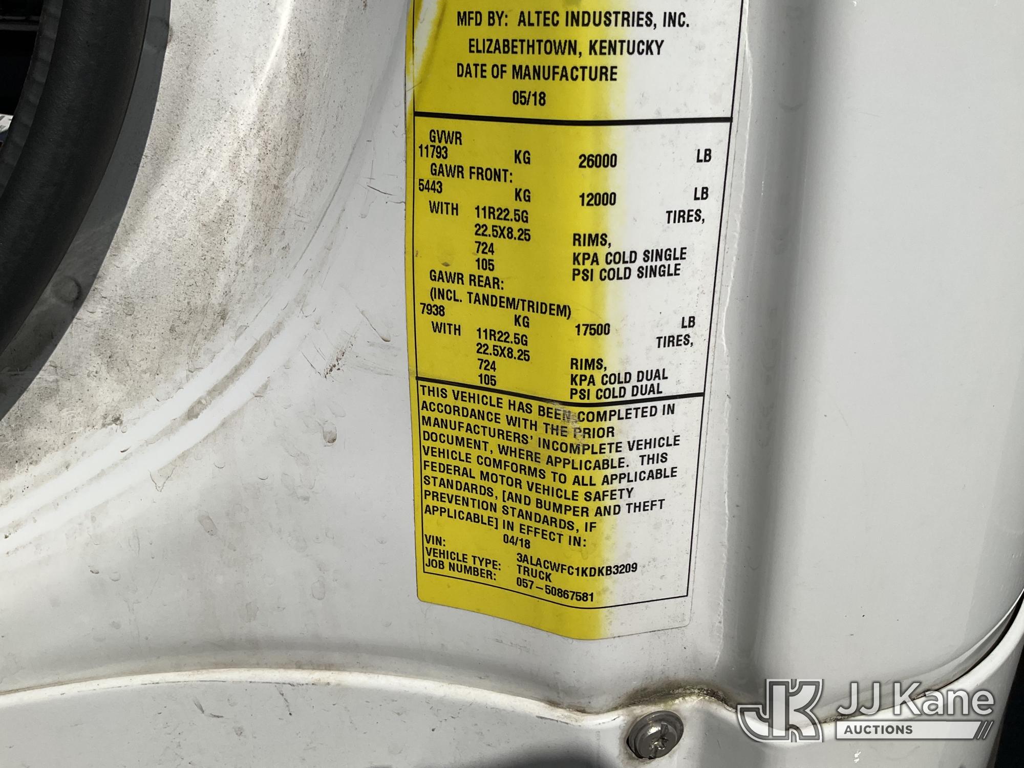 2019 Freightliner M2 106