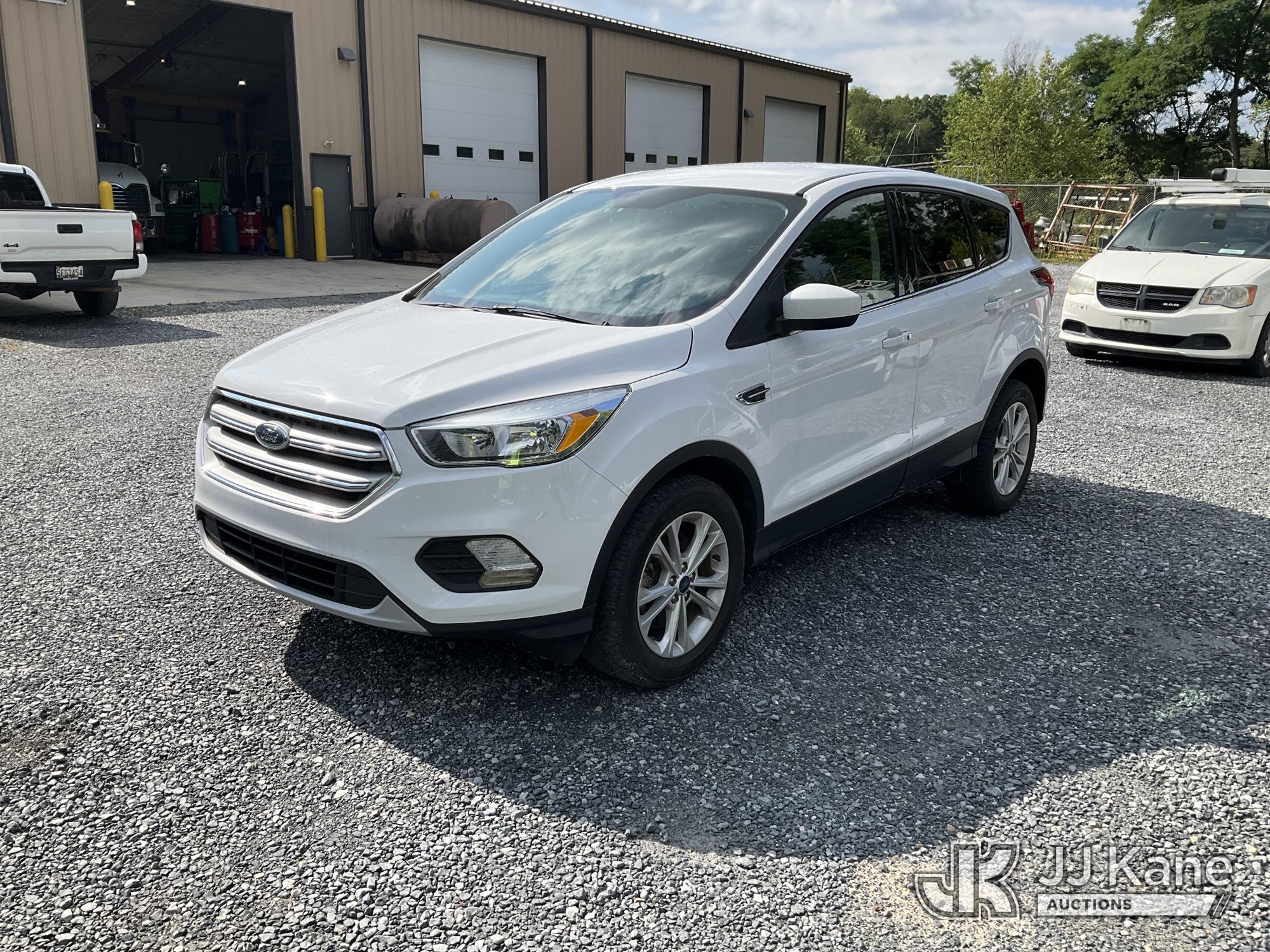 2019 Ford Escape 4x4 SE 4-Door Sport Utility Vehicle