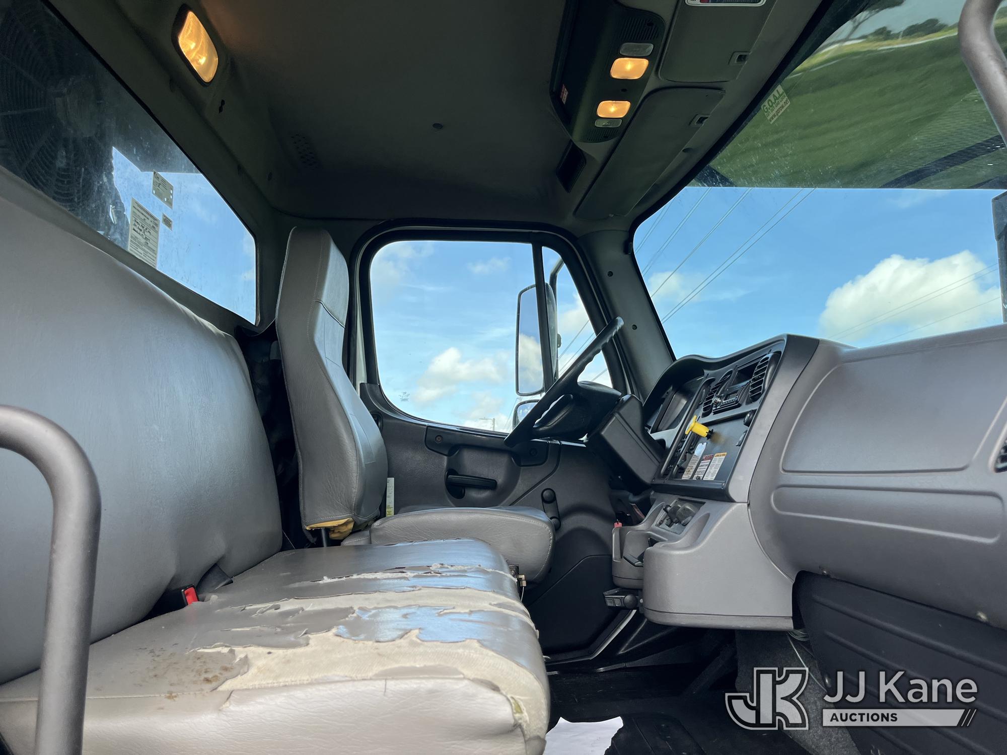2016 Freightliner M2 106