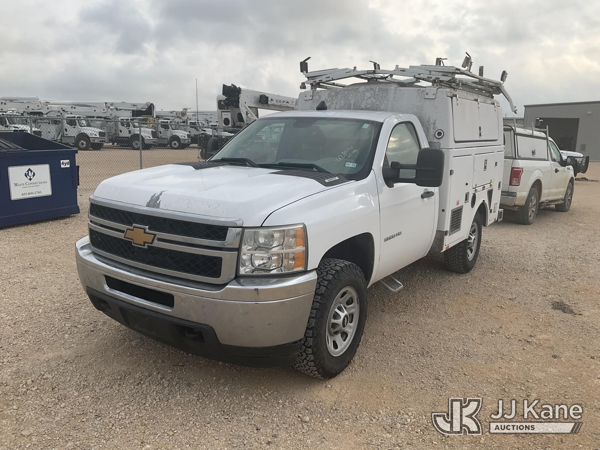 2013 Chevrolet Silverado 2500HD Enclosed Service Truck