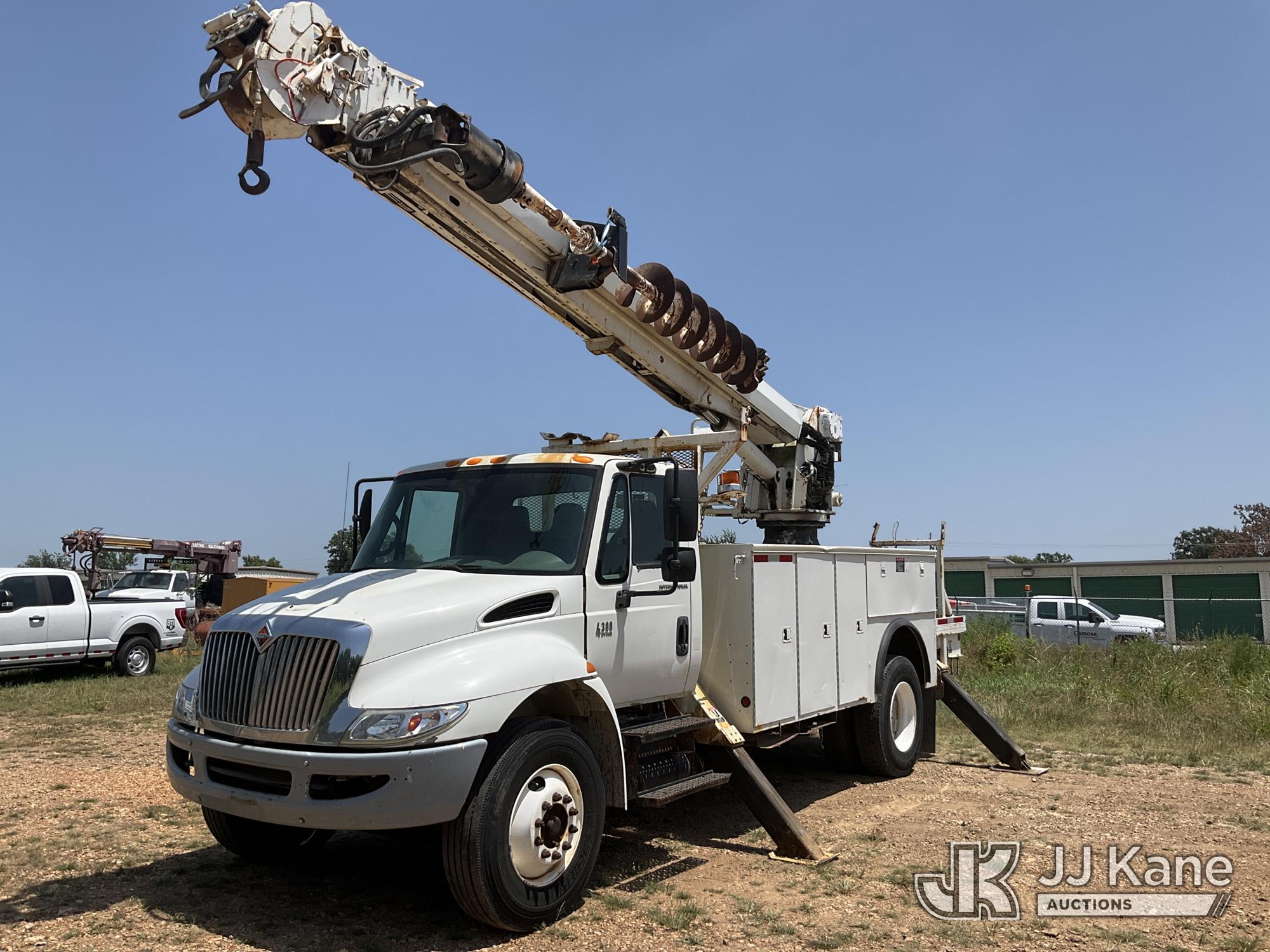 Photo of a 2005 International 4300