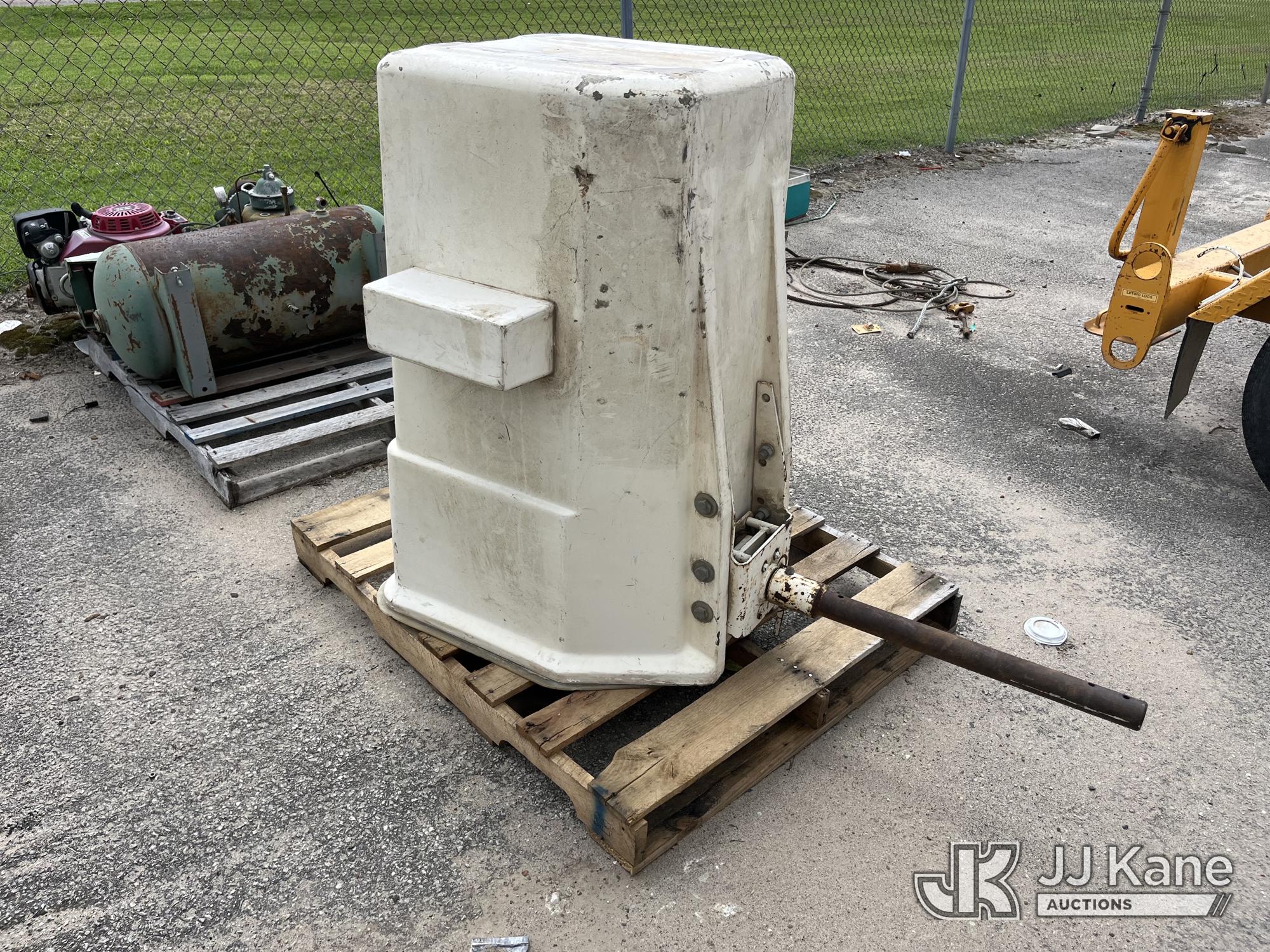 Pin on Bucket (Municipal Owned) NOTE: This unit is being sold AS IS/WHERE IS via Timed Auction and is located in Jackson