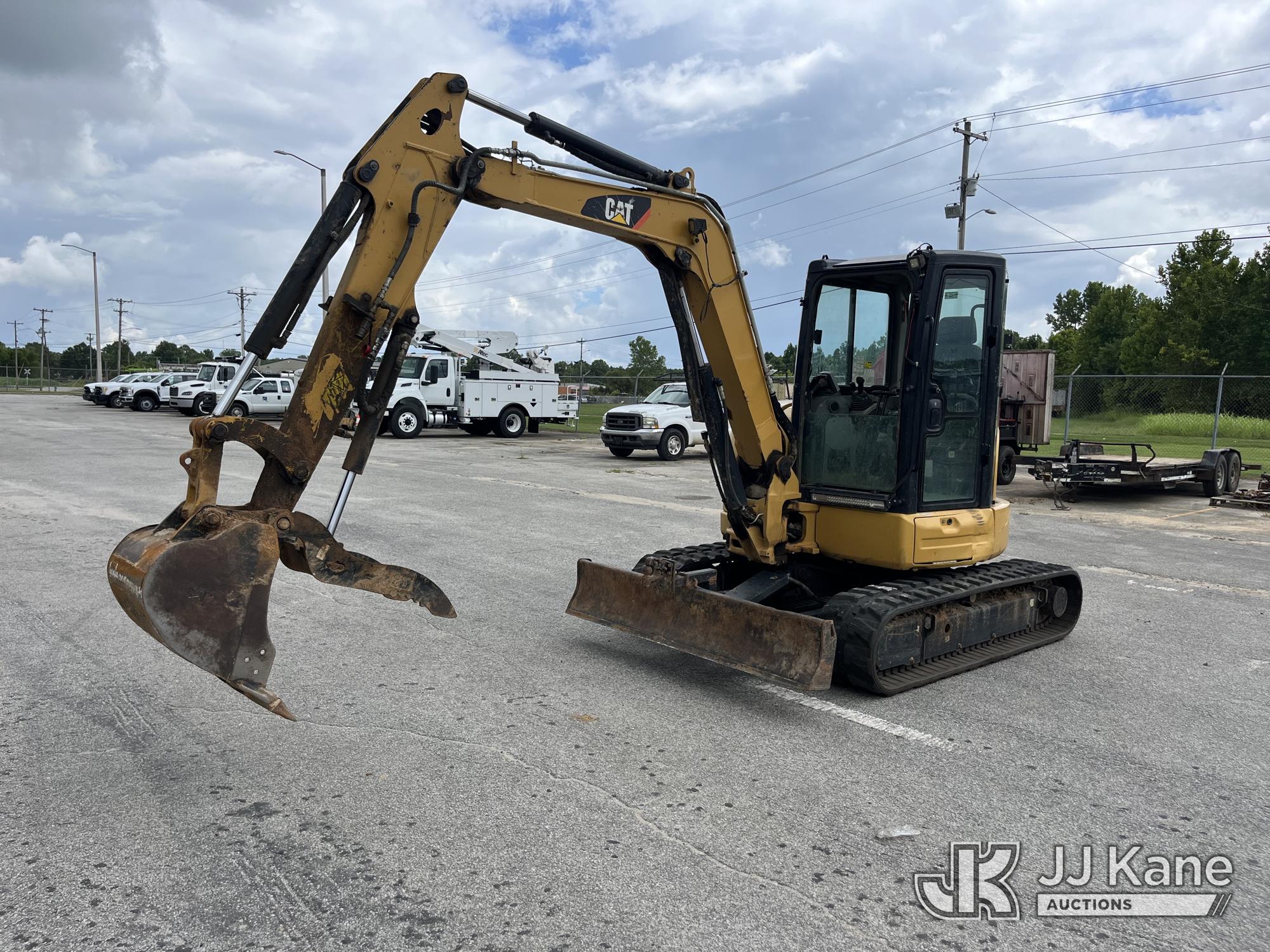 Photo of a  Caterpillar 305E2