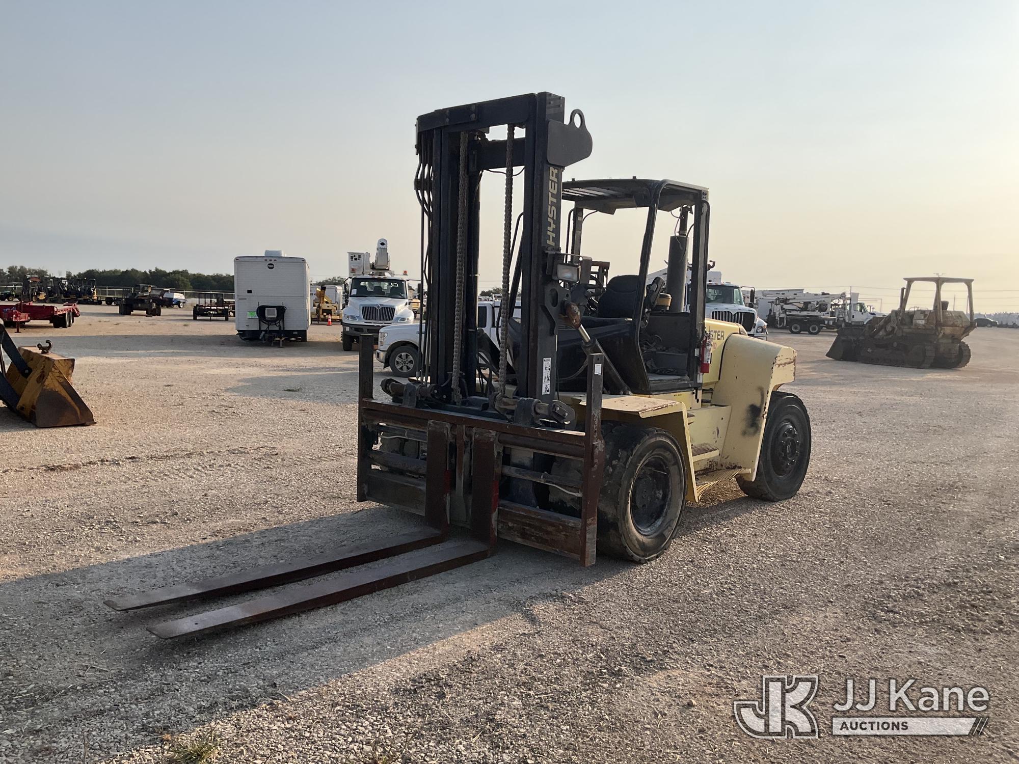 2011 Hyster H210HD Pneumatic Tired Forklift
