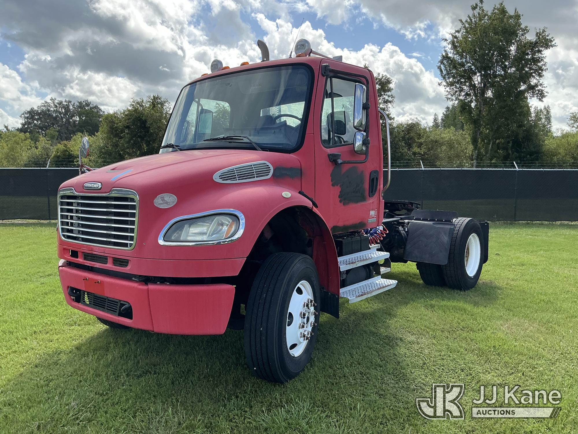Photo of a 2008 Freightliner M2 106