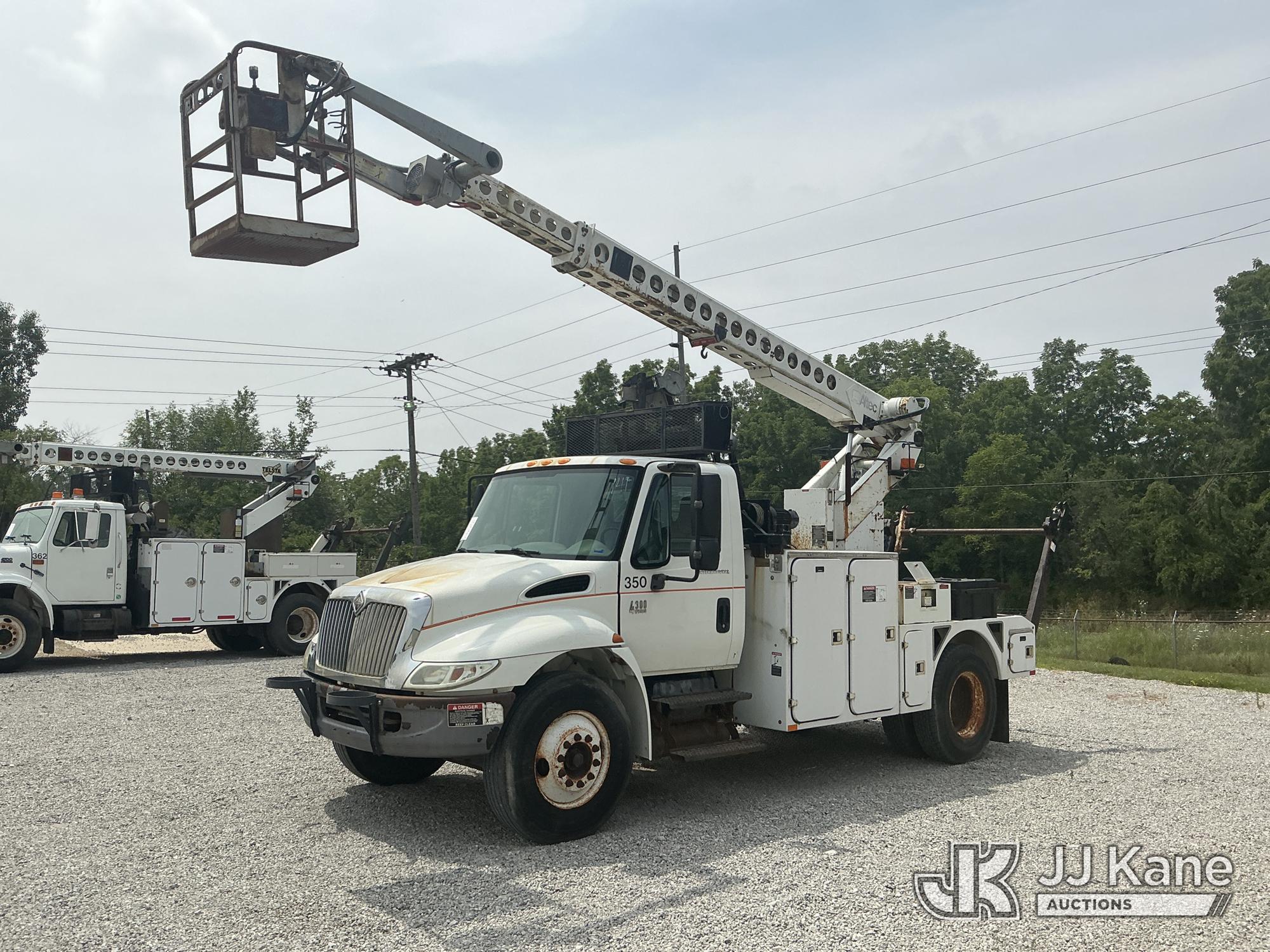 Photo of a 2006 International 4300