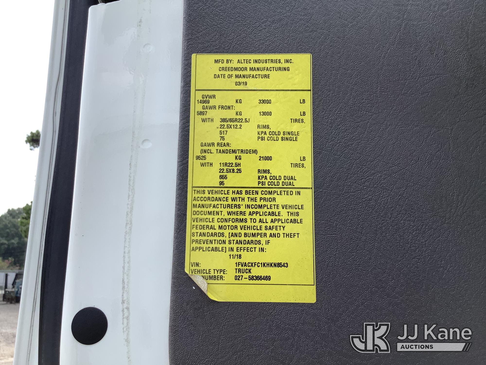 2019 Freightliner M2 106