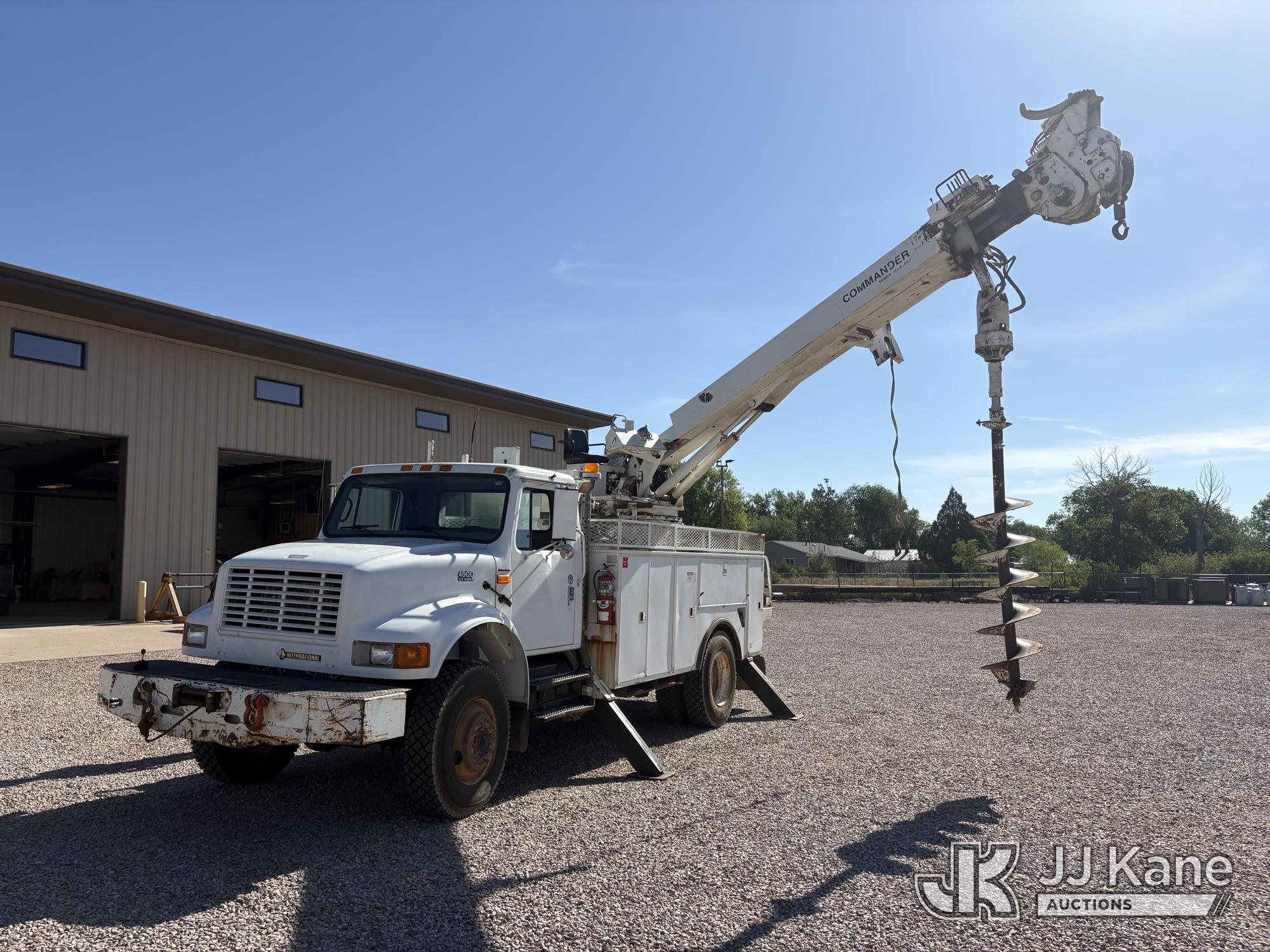 Photo of a 2001 International 4800