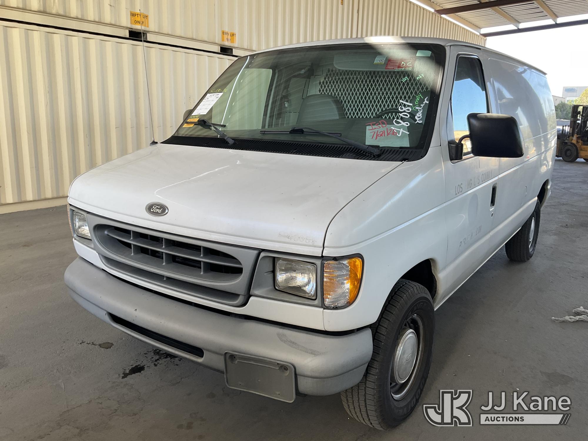 Photo of a 1999 Ford Econoline E-150