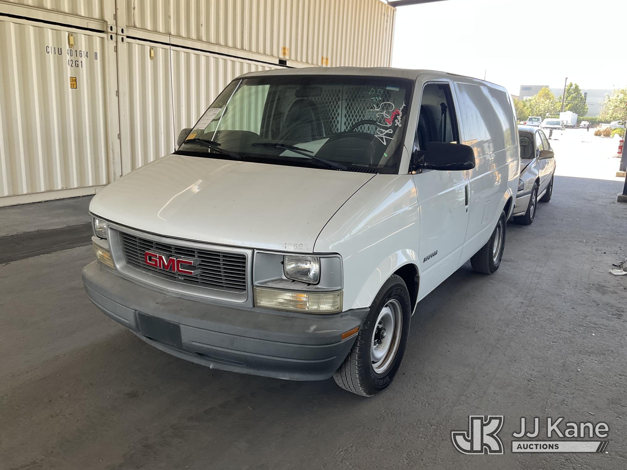Photo of a 2000 GMC Safari