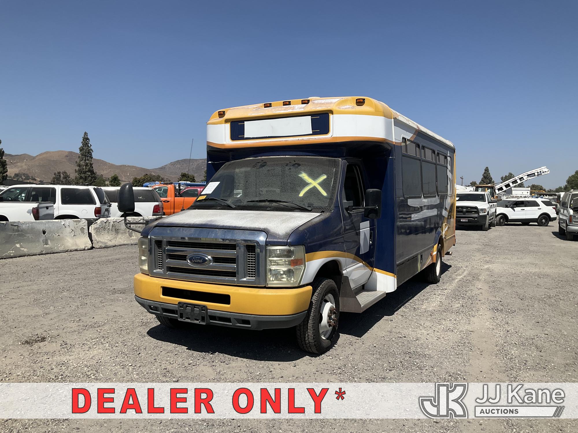 Photo of a 2011 Ford Econoline E-450