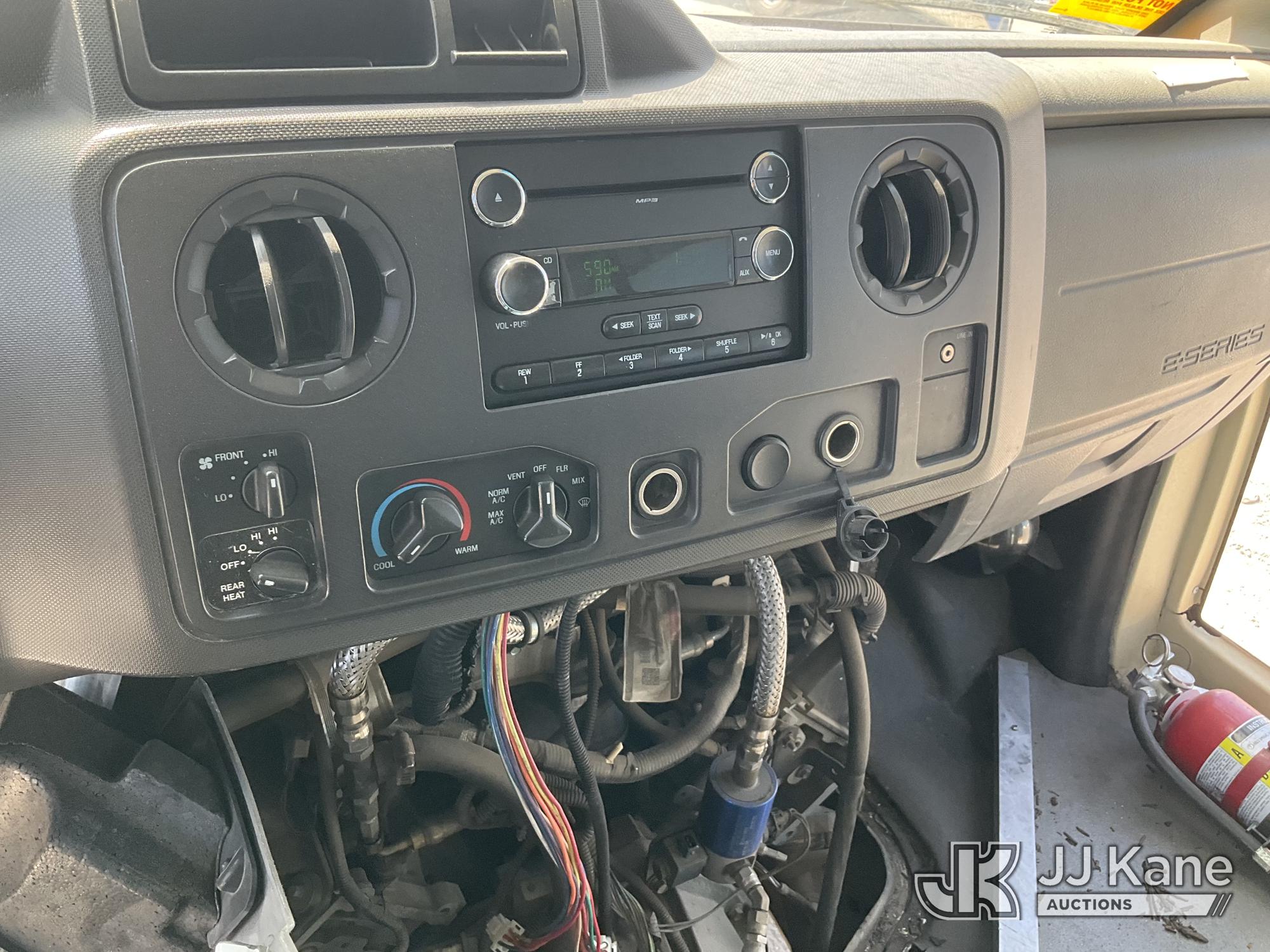 2011 Ford ECONOLINE E-450