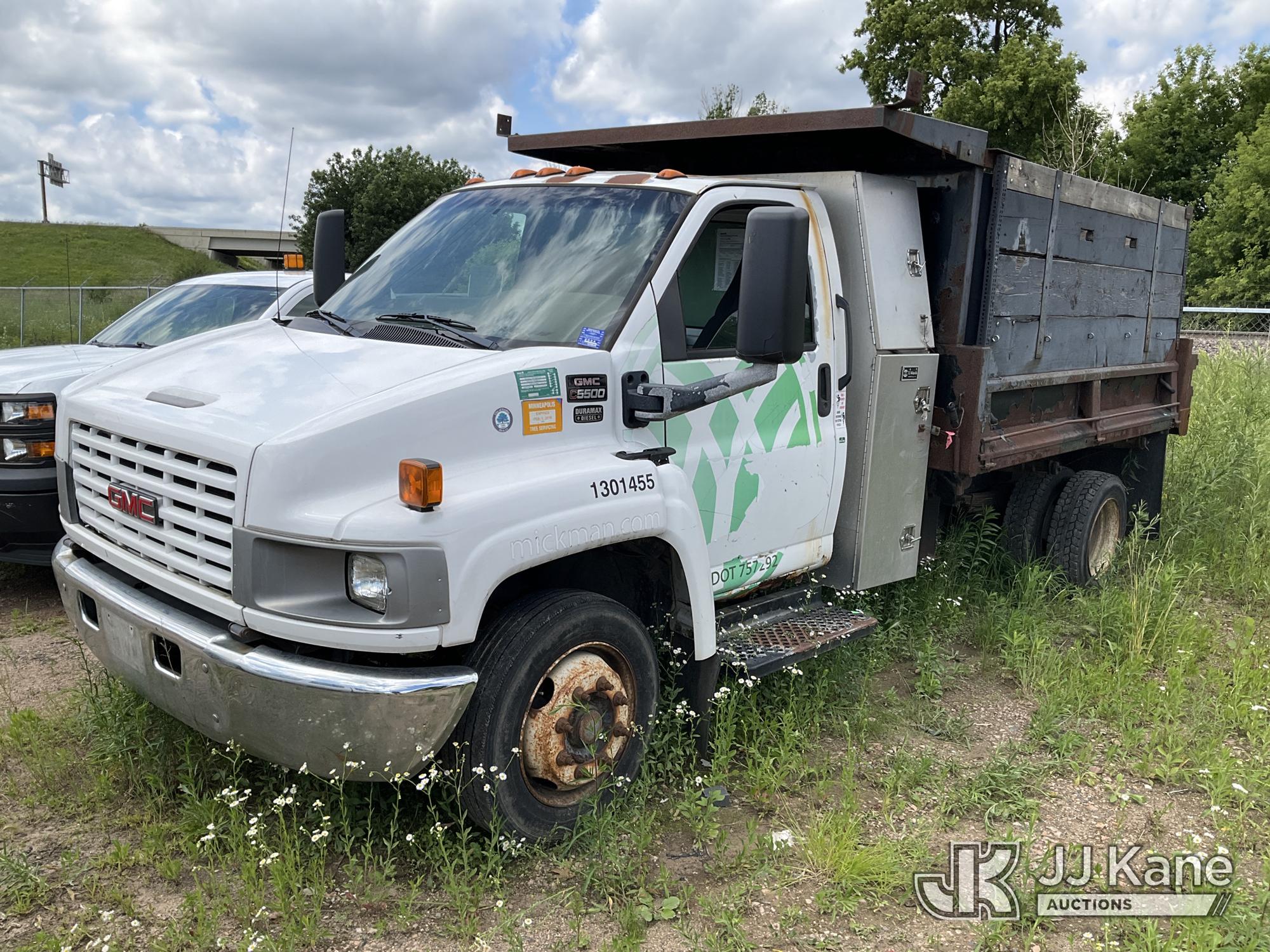 Photo of a 2005 GMC C5C042