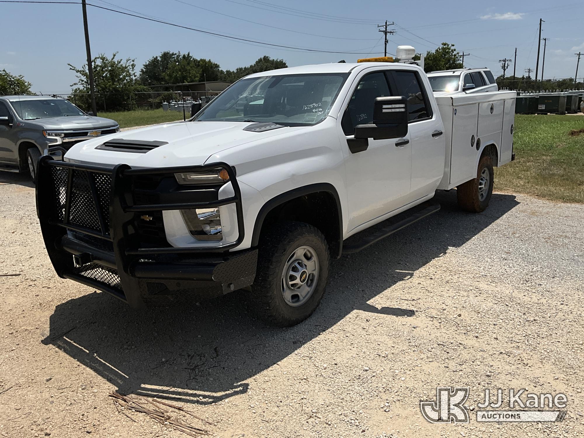 2020 Chevrolet Silverado 2500HD 4x4 Extended-Cab Service Truck, Cooperative Owned
