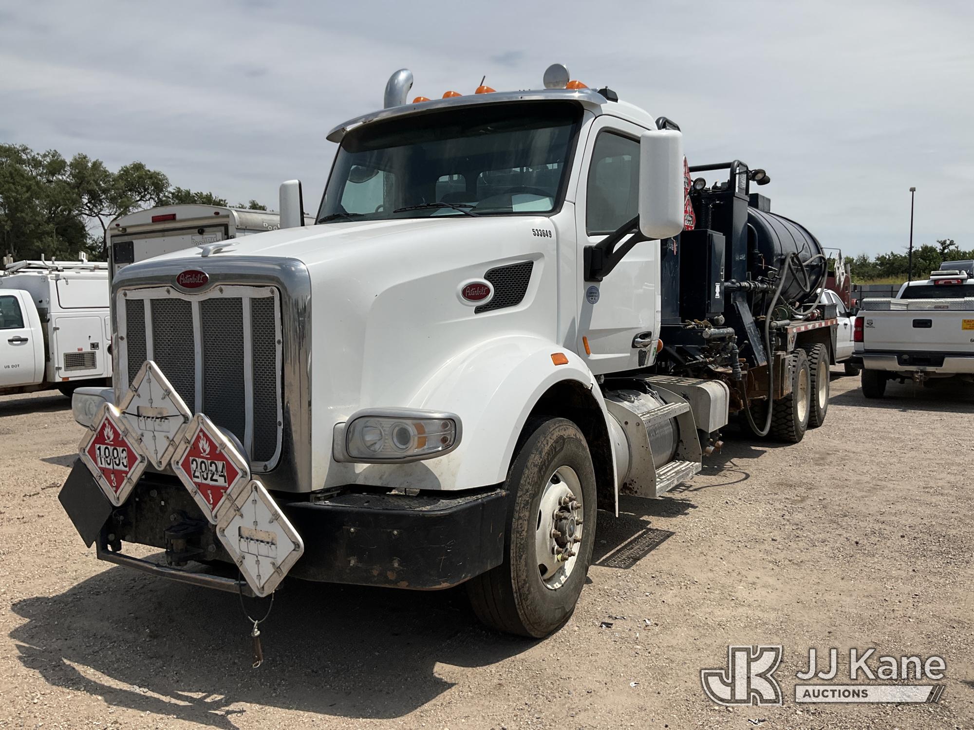 Photo of a 2016 Peterbilt 377