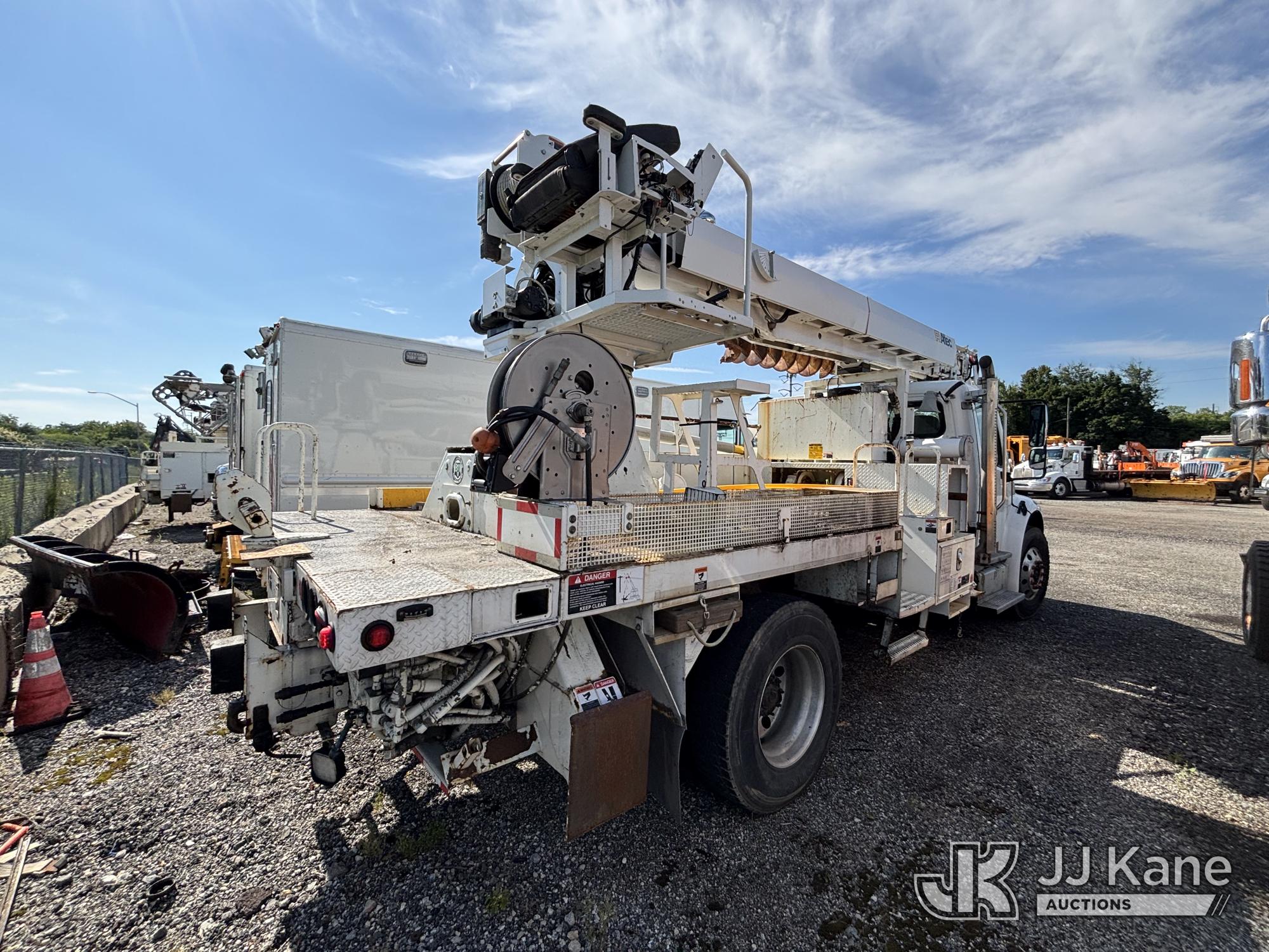2012 Freightliner M2 106